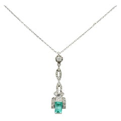 1920s Art Deco 1.35 Carat Emerald Diamond Platinum Pendant Necklace