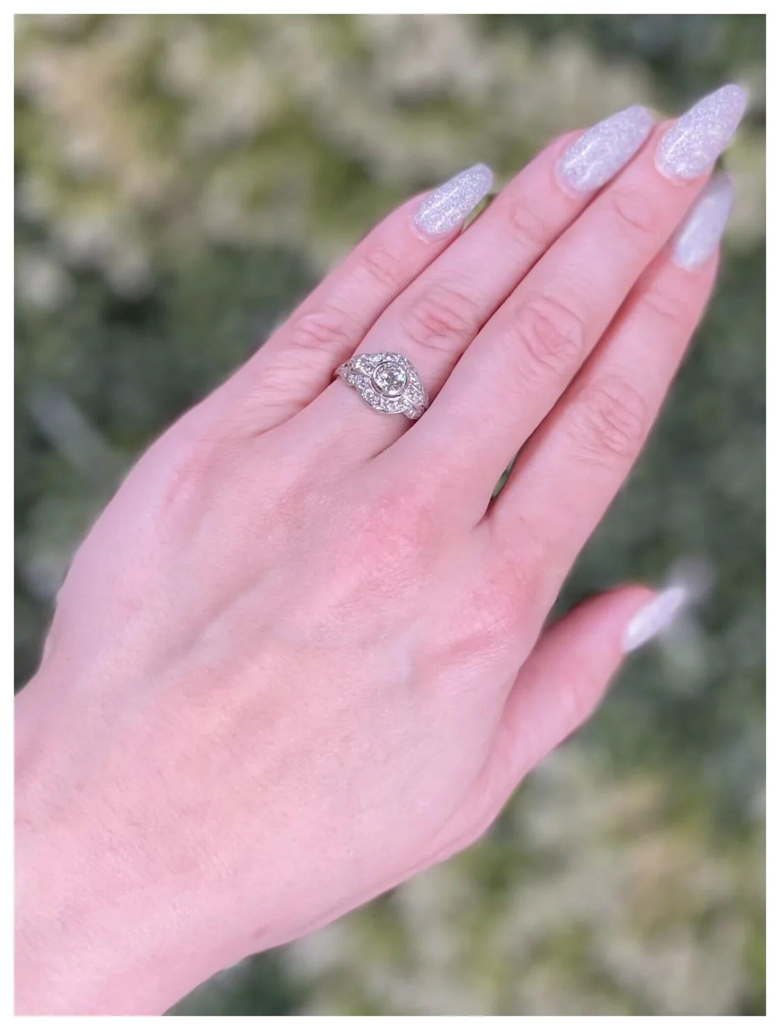 Women's 1920's Art Deco 1.46 Ctw Diamond Halo Engagement Ring in Platinum For Sale