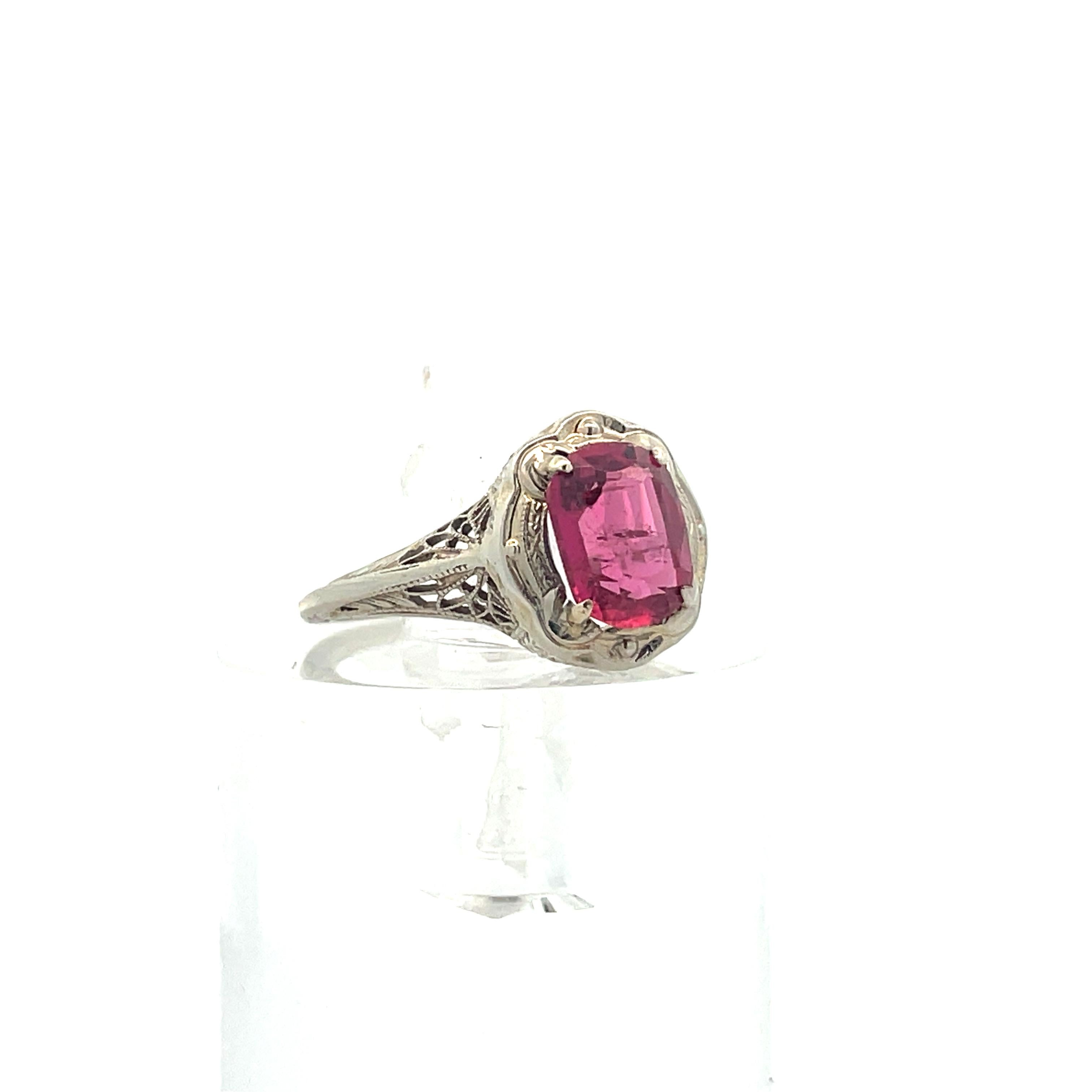 1920s Art Deco 14k White Gold Filigree Red Tourmaline Ring  In Excellent Condition For Sale In Lexington, KY