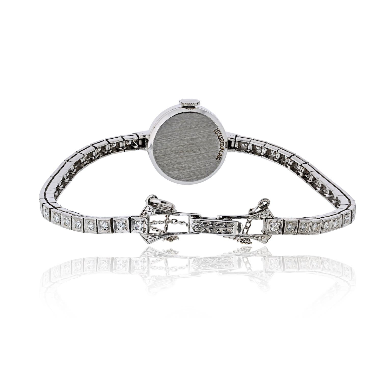 Taglio rotondo Orologio Art Deco da donna in platino da 1,50 carati e diamanti degli anni '20 in vendita