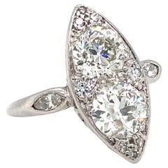 1920er Jahre Art Deco 1,60ctw Zwei-Diamant-Navette-Ring aus Platin