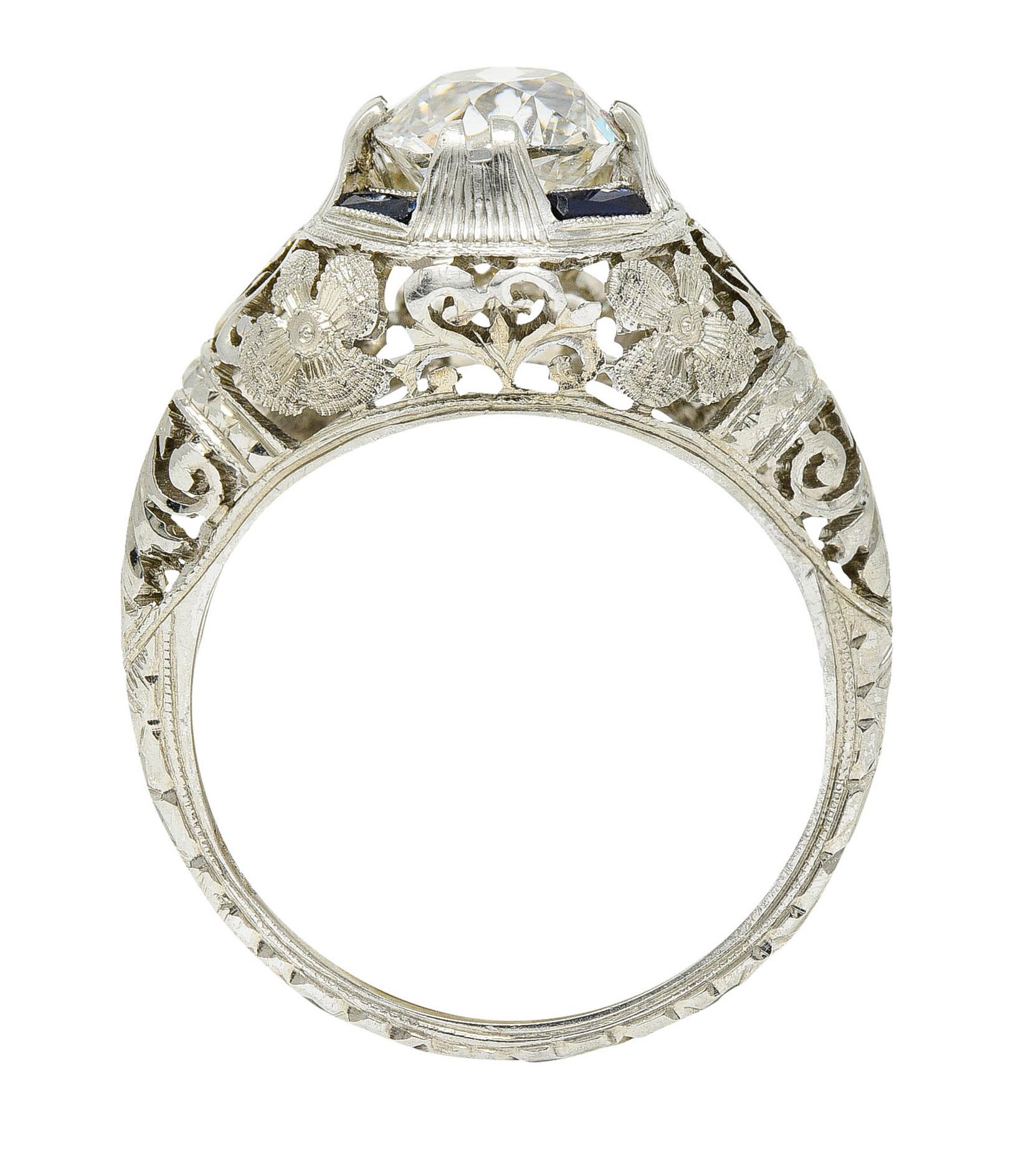 Women's or Men's 1920's Art Deco 1.76 Carats Diamond Sapphire 18 Karat Gold Engagement Ring For Sale