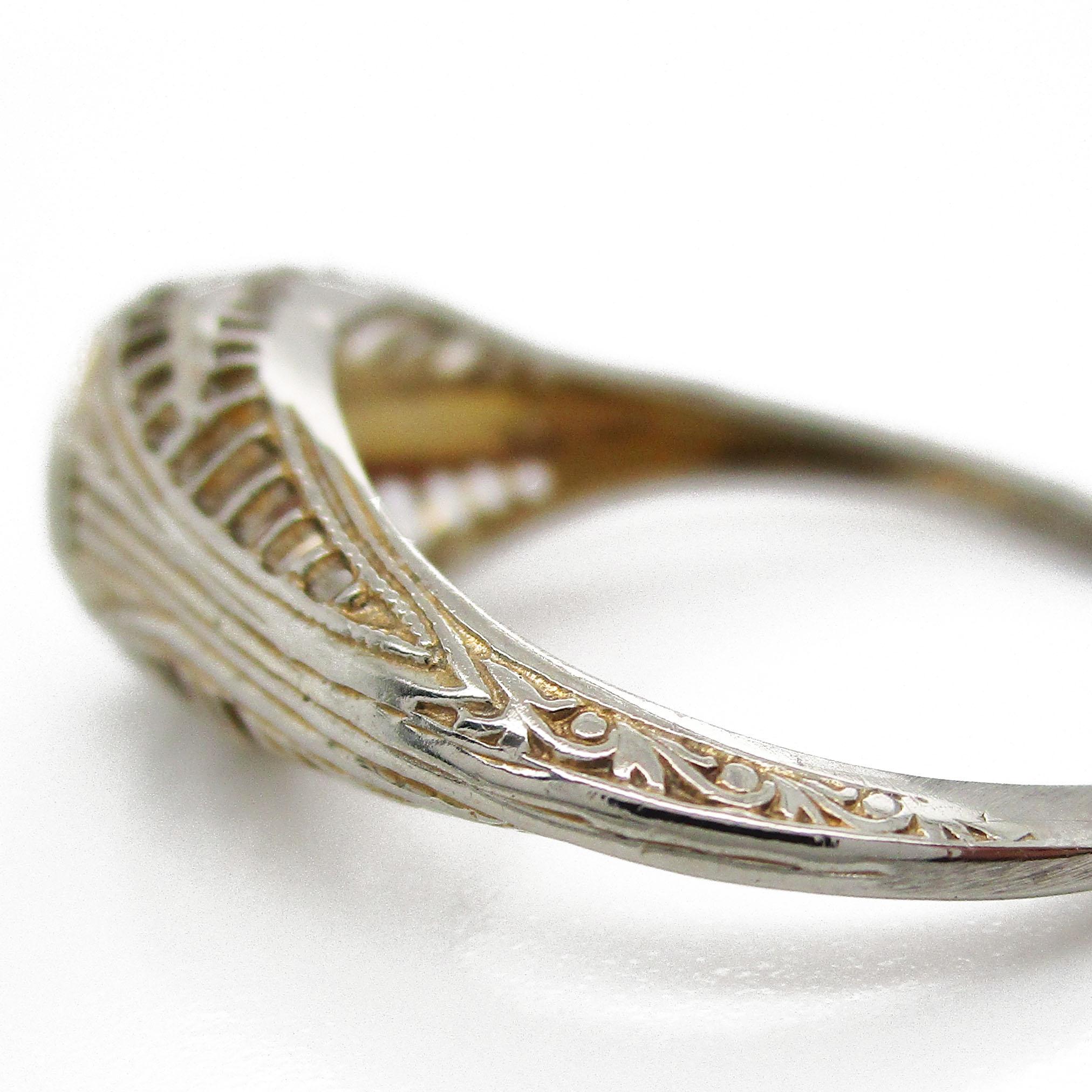 Round Cut 1920's Art Deco 18K White Gold Filigree Diamond Ring For Sale