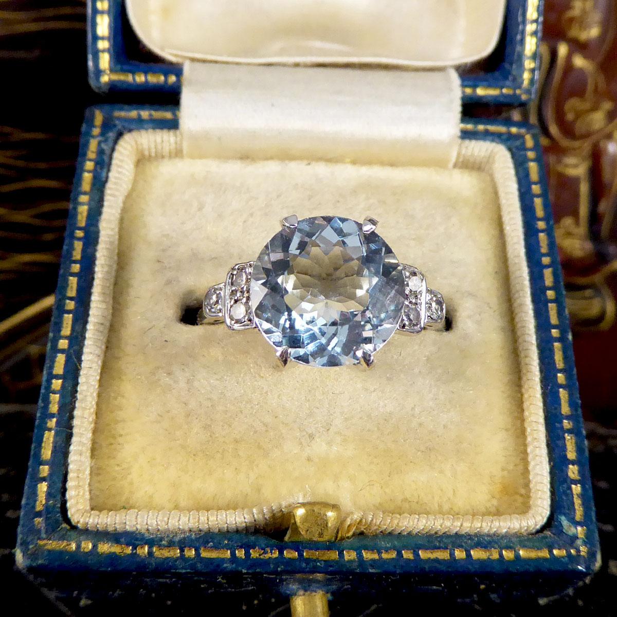 1920's Art Deco 2.75ct Aquamarine Ring with Diamond Set Shoulders in Platinum 3