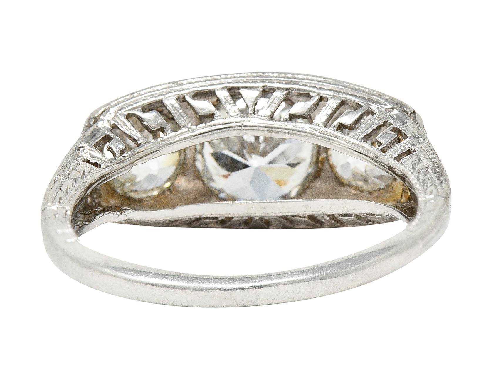 1920's Art Deco 2.95 Carats Diamond Platinum Three Stone Dinner Ring In Excellent Condition In Philadelphia, PA
