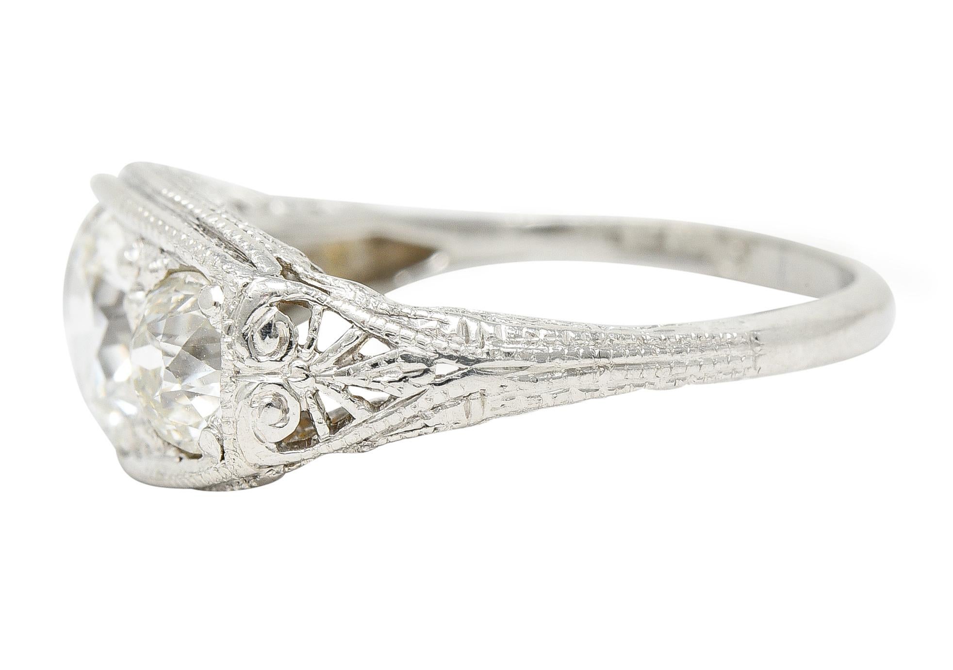 Women's or Men's 1920's Art Deco 2.95 Carats Diamond Platinum Three Stone Dinner Ring