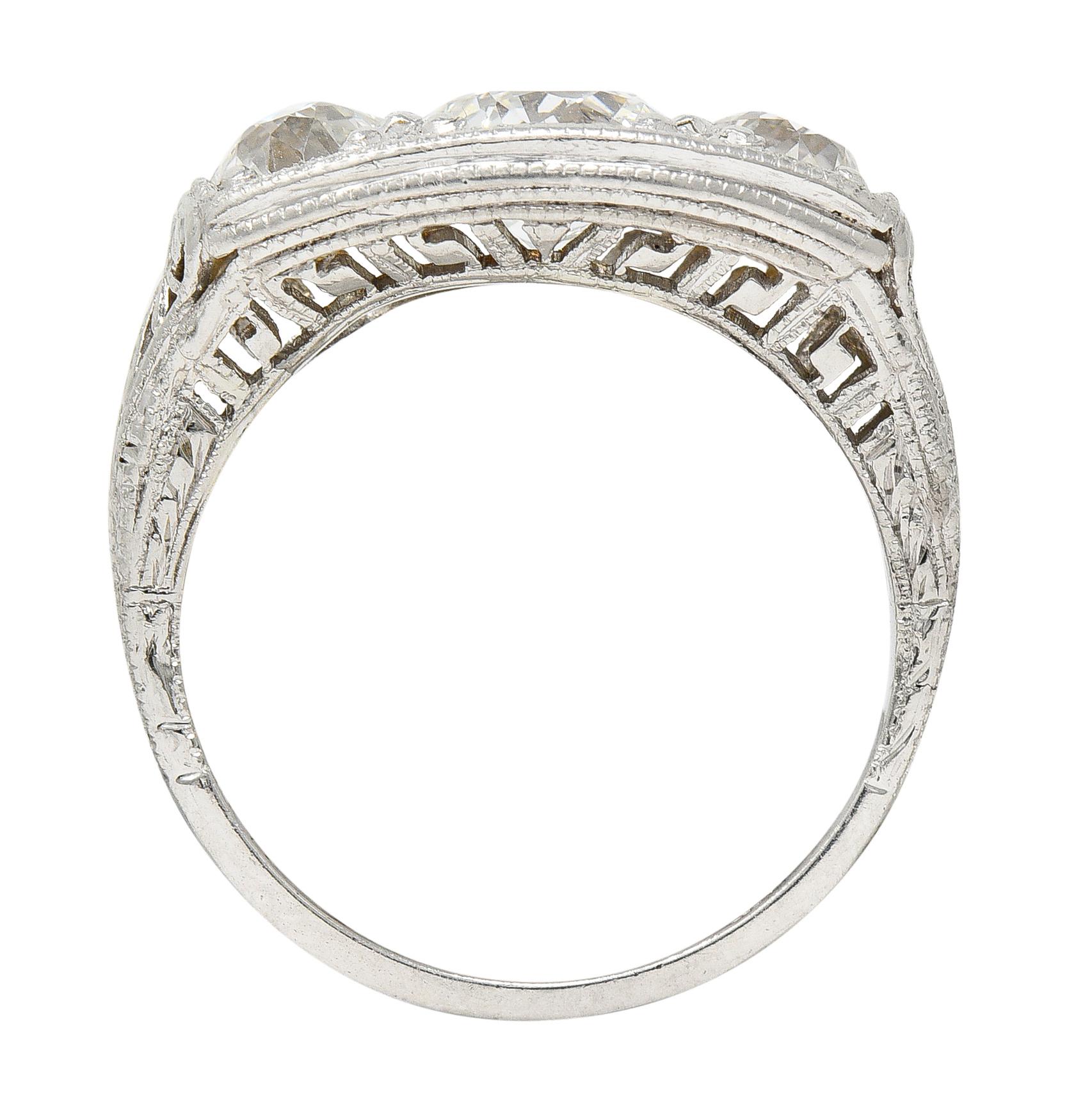 1920's Art Deco 2.95 Carats Diamond Platinum Three Stone Dinner Ring 4