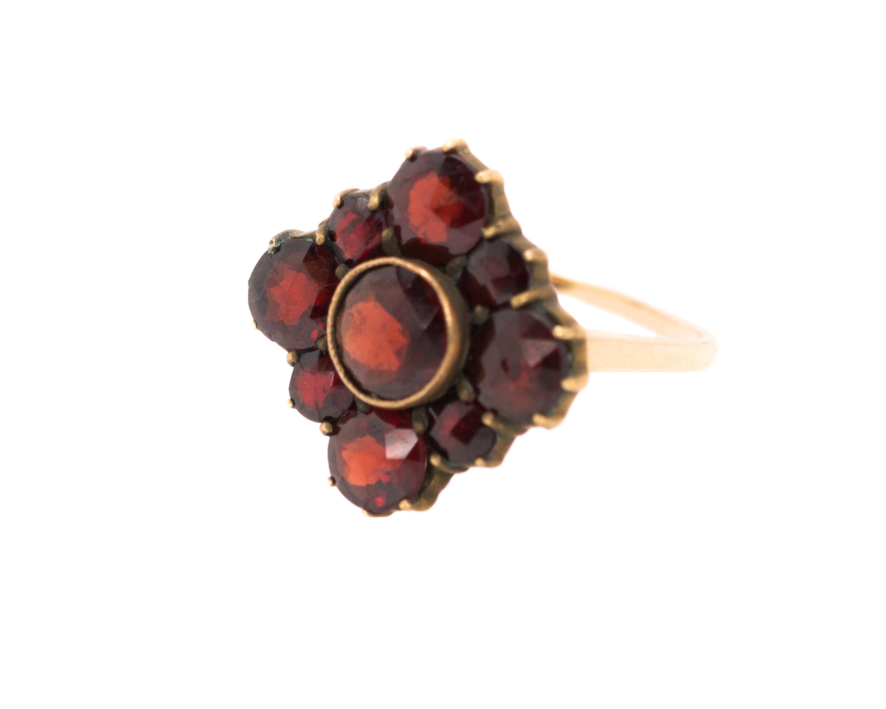 1920s Art Deco 3 Carat Bohemian Garnet Ring In Good Condition In Atlanta, GA