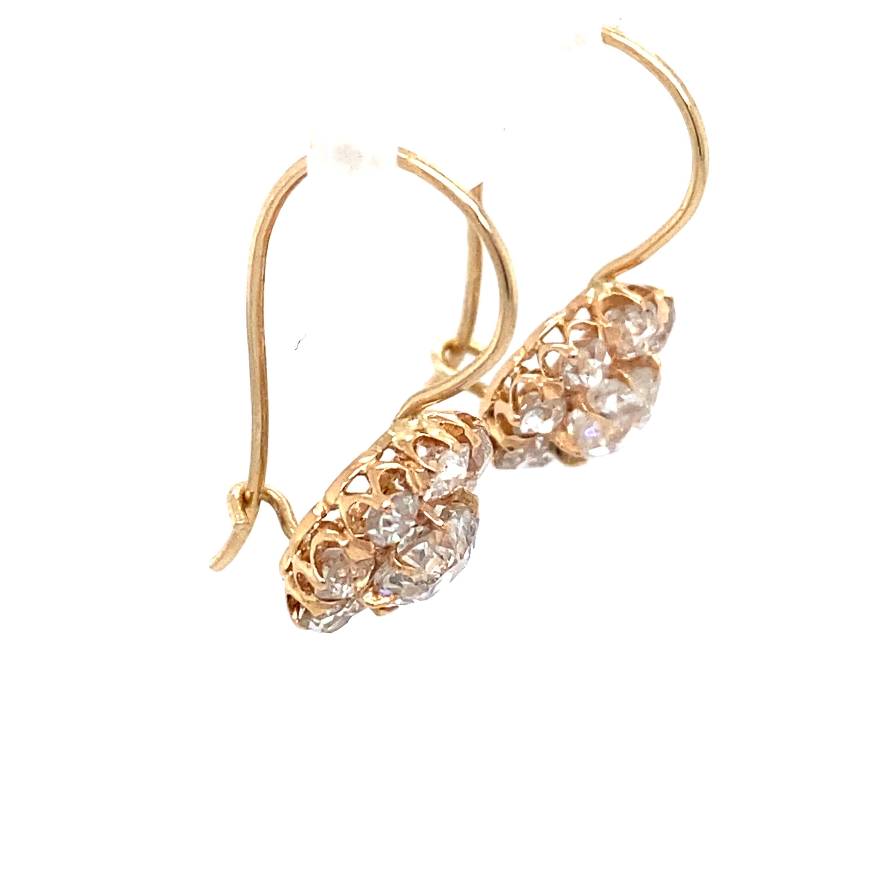 Round Cut 1920s Art Deco 3.50 Carat Diamond Drop Earrings in 18 Karat Yellow Gold 