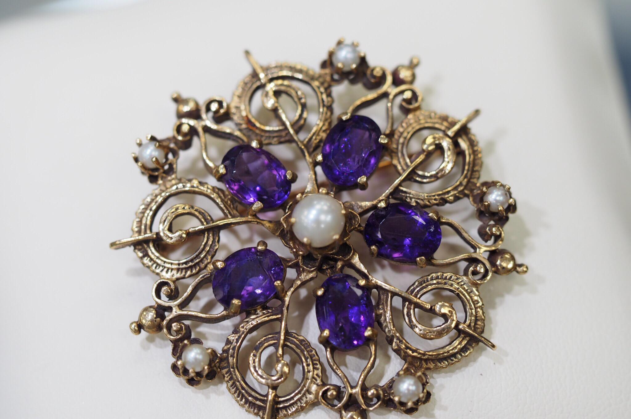 Oval Cut 1920s Art Deco Amethyst and Pearl Brooch Pendant