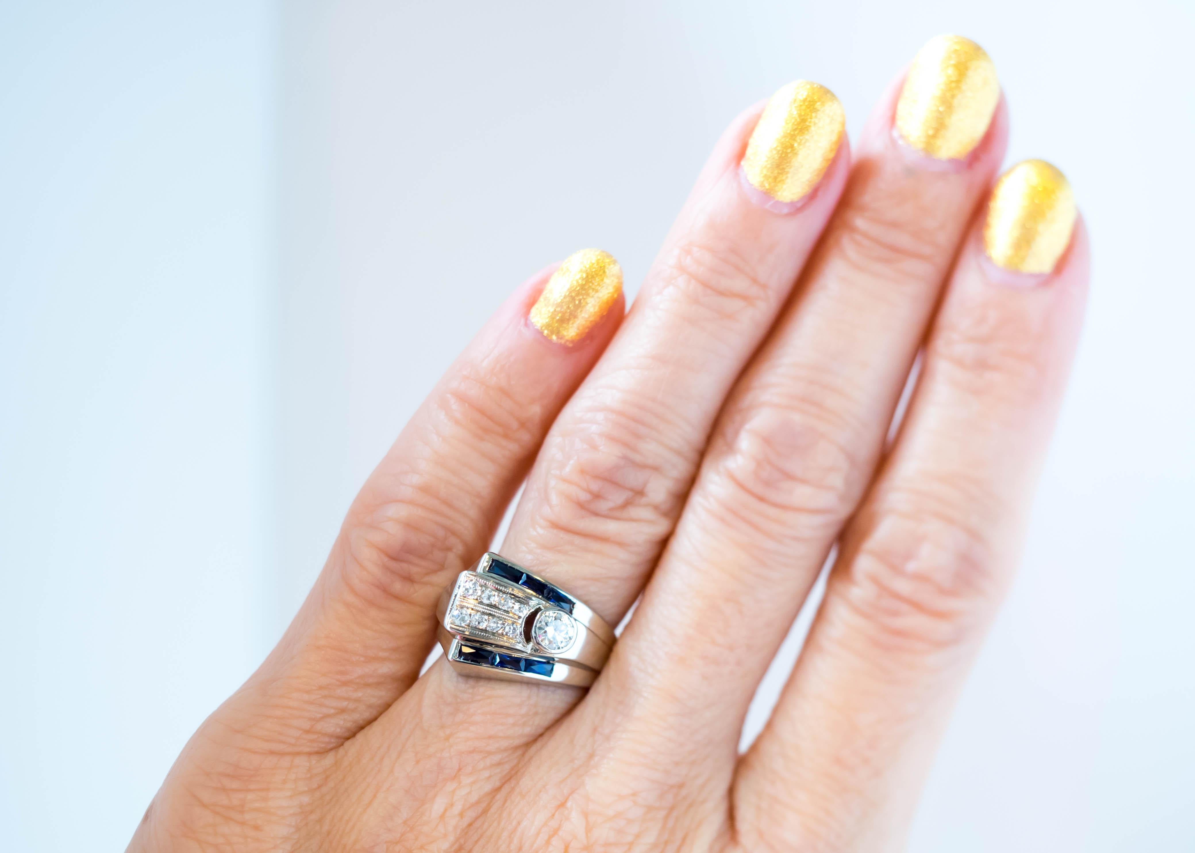 1920er Jahre Art Deco Ring aus 14 Karat Weißgold mit blauem Saphir, altem europäischem Diamant im Angebot 4