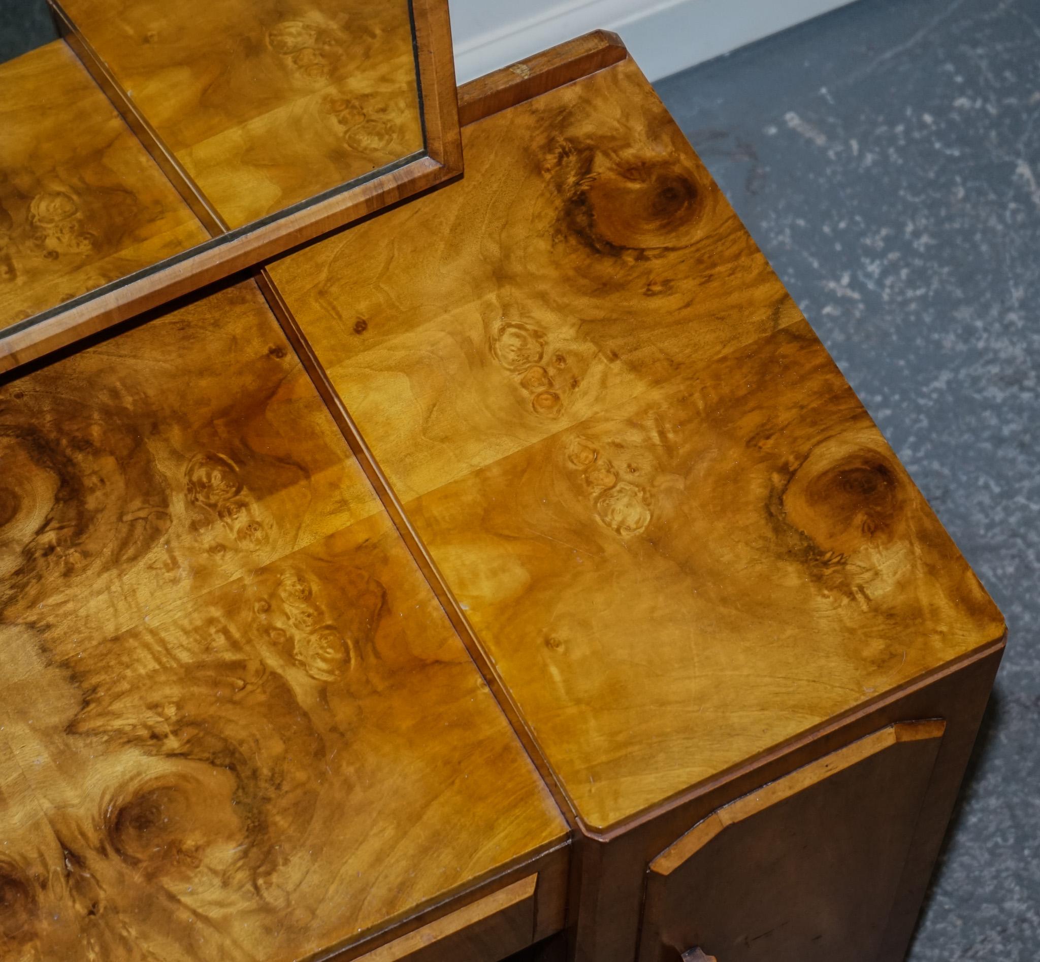 1920'S ART DECO BURR WALNUT DRESSING TABLE WITH LARGE MiRROR CUPBOARDS & DRAWERS For Sale 5