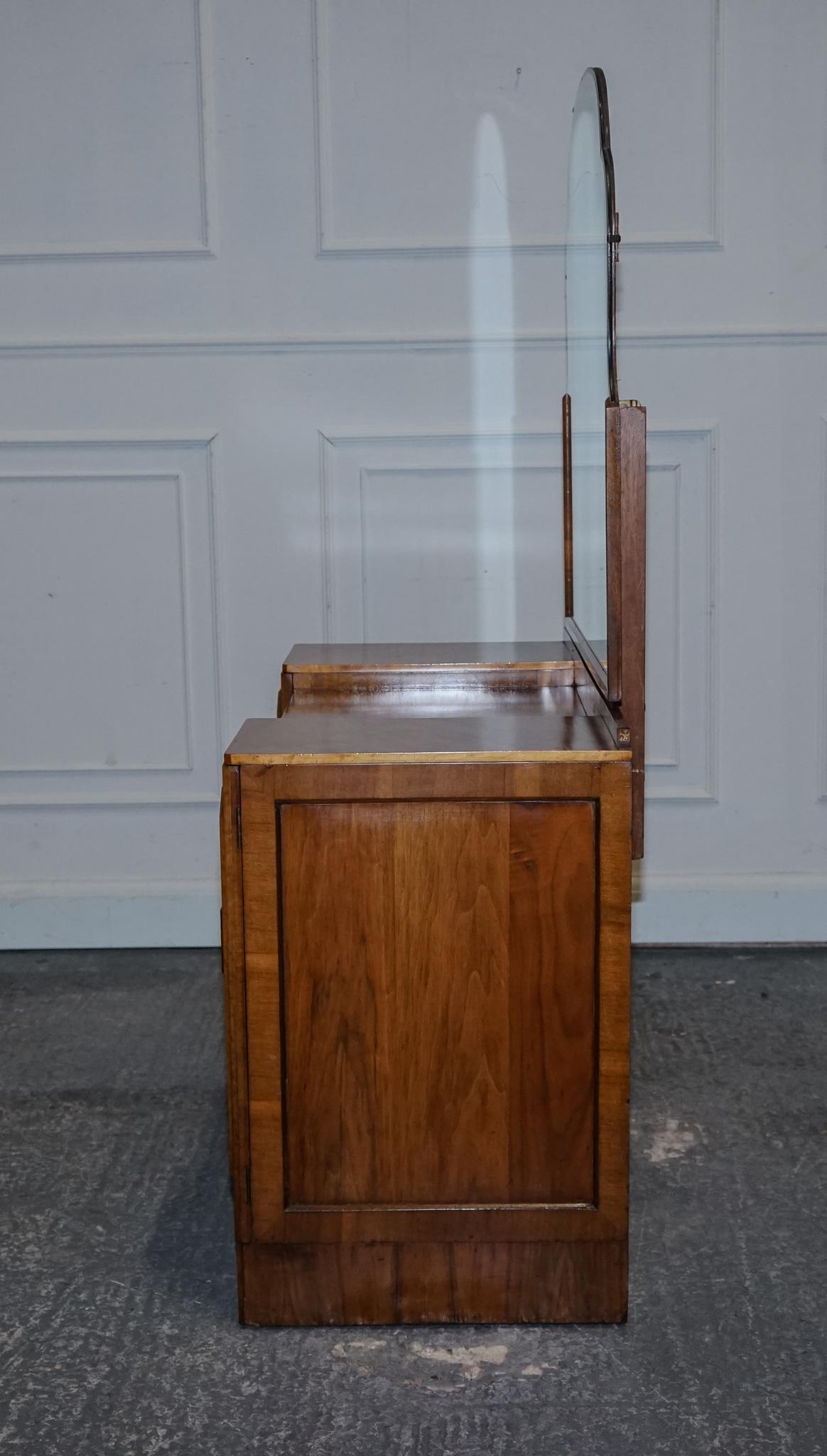 1920'S ART DECO BURR WALNUT DRESSING TABLE WITH LARGE MiRROR CUPBOARDS & DRAWERS For Sale 7