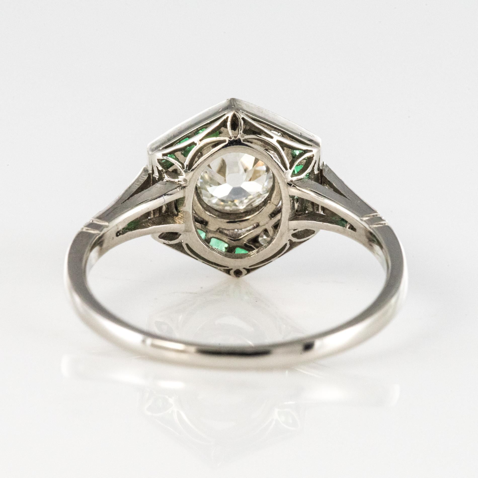 1920s Art Deco Calibrated Emeralds Diamonds Ring 6
