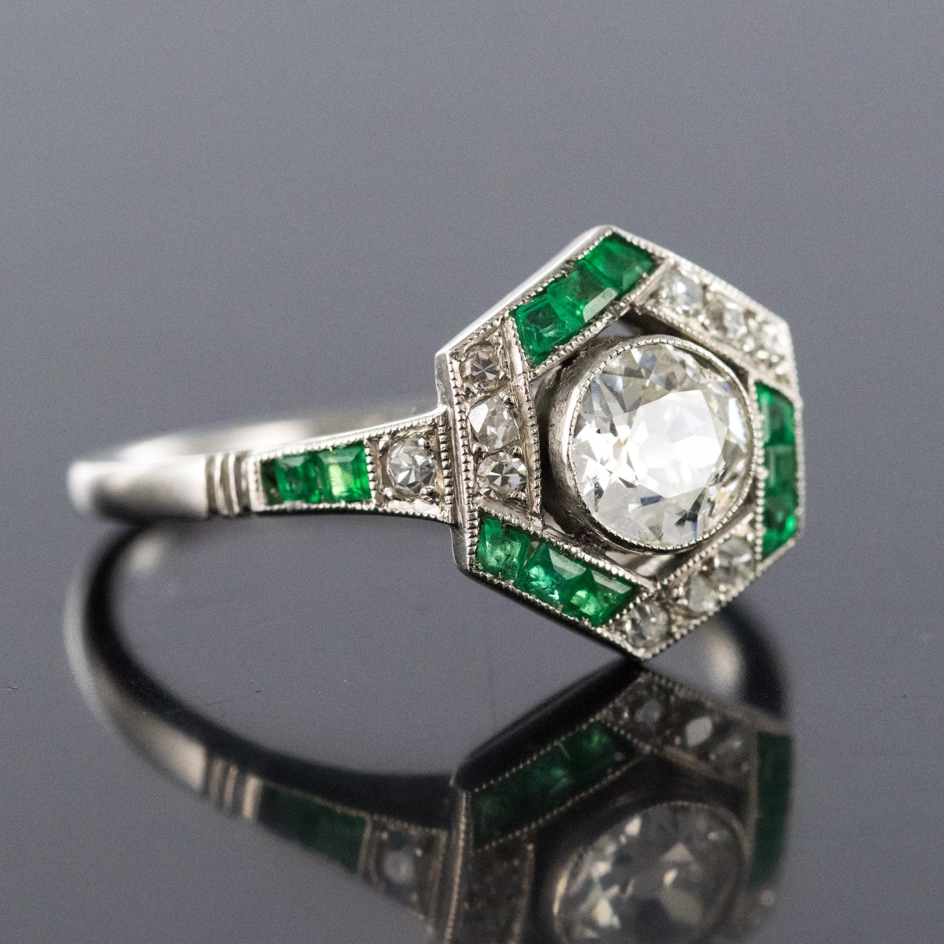 Women's 1920s Art Deco Calibrated Emeralds Diamonds Ring