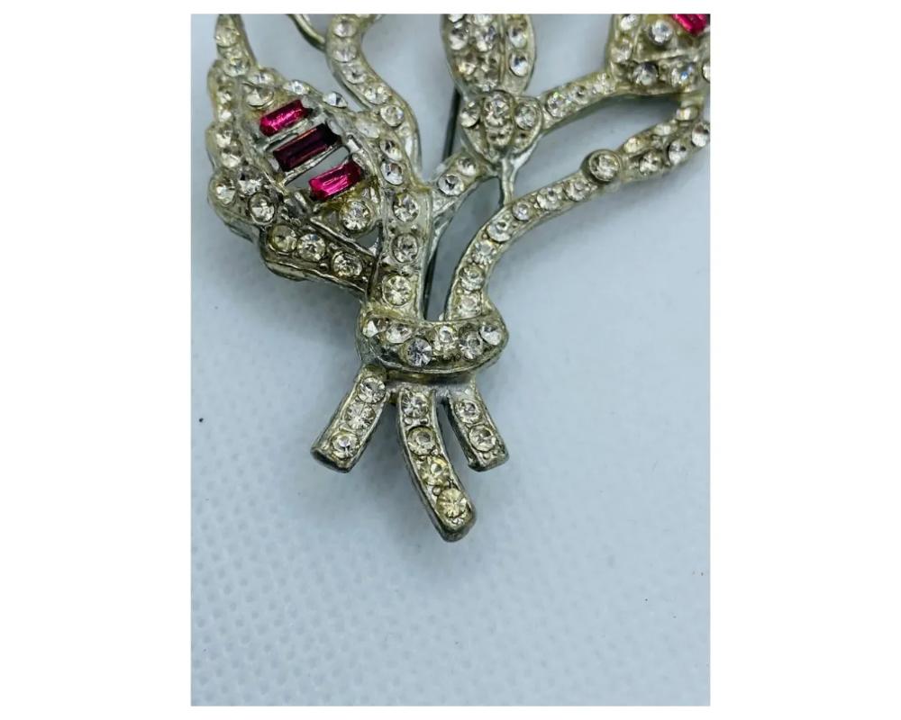 1920's Art Deco Costume Jewelry Rhinestone Rose Brooch In Good Condition For Sale In New York, NY