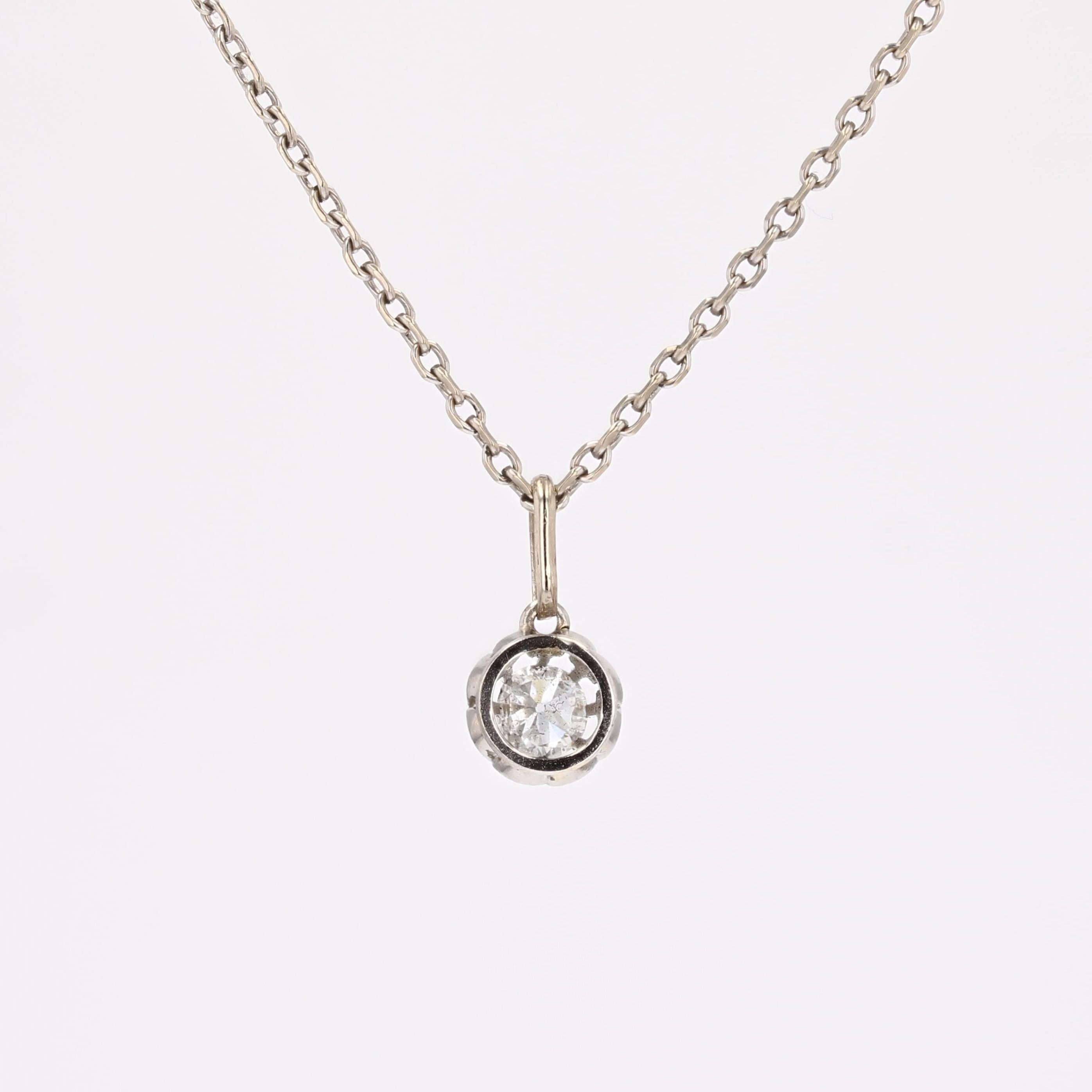 1920er Jahre Art Deco Diamant 18 Karat Weißgold-Anhänger im Angebot 4