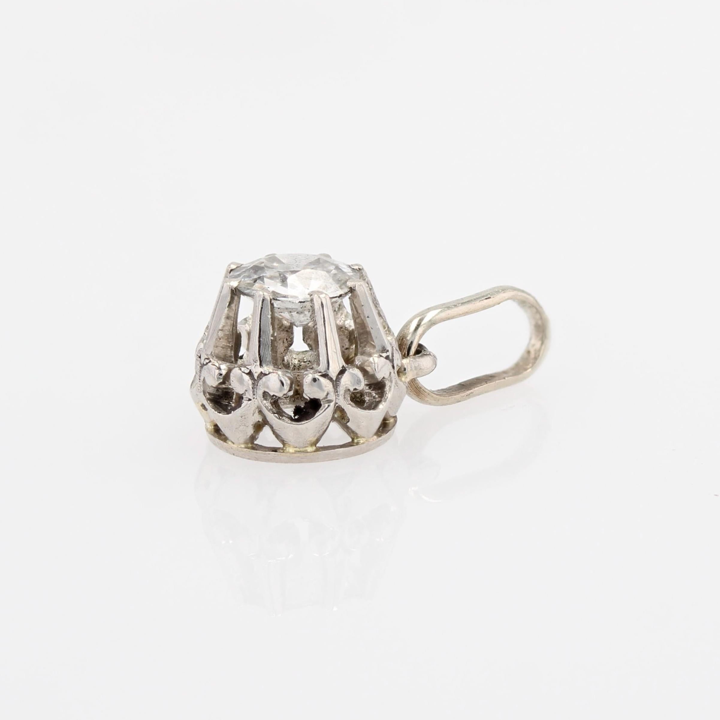 1920er Jahre Art Deco Diamant 18 Karat Weißgold-Anhänger im Angebot 3