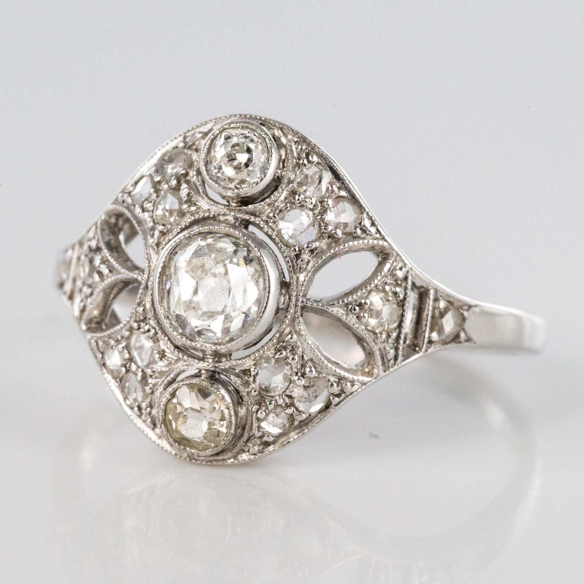 1920s Art Deco Diamond 18 Karat White Gold Ring 2
