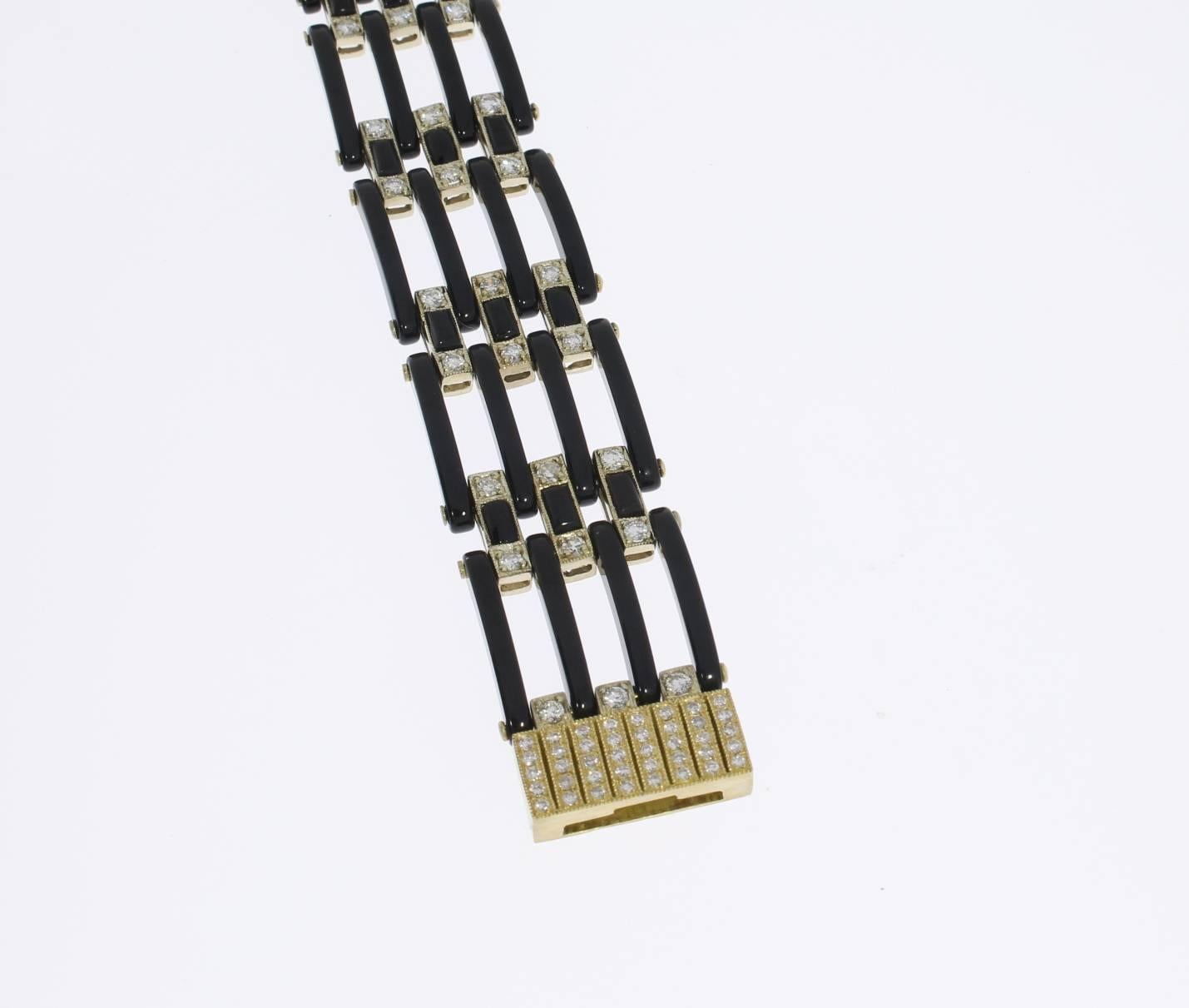 1920s Art Deco Diamonds Onyx 18 Carat Gold Link Bracelet For Sale 1