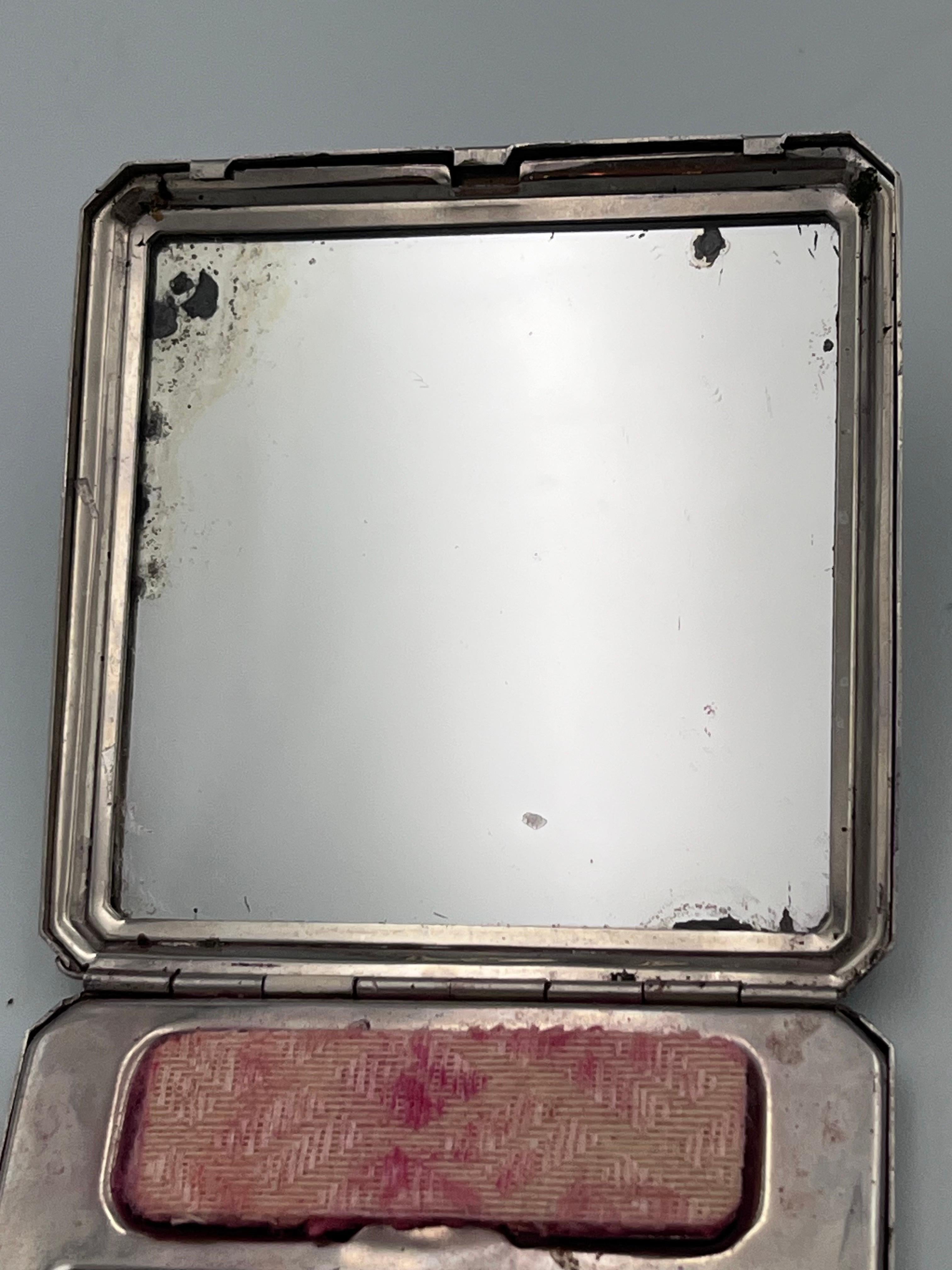 Early 20th Century 1920's Art Deco Enamel Ladies Make up Compact Mirror Rouge, Mirror, Puffs For Sale