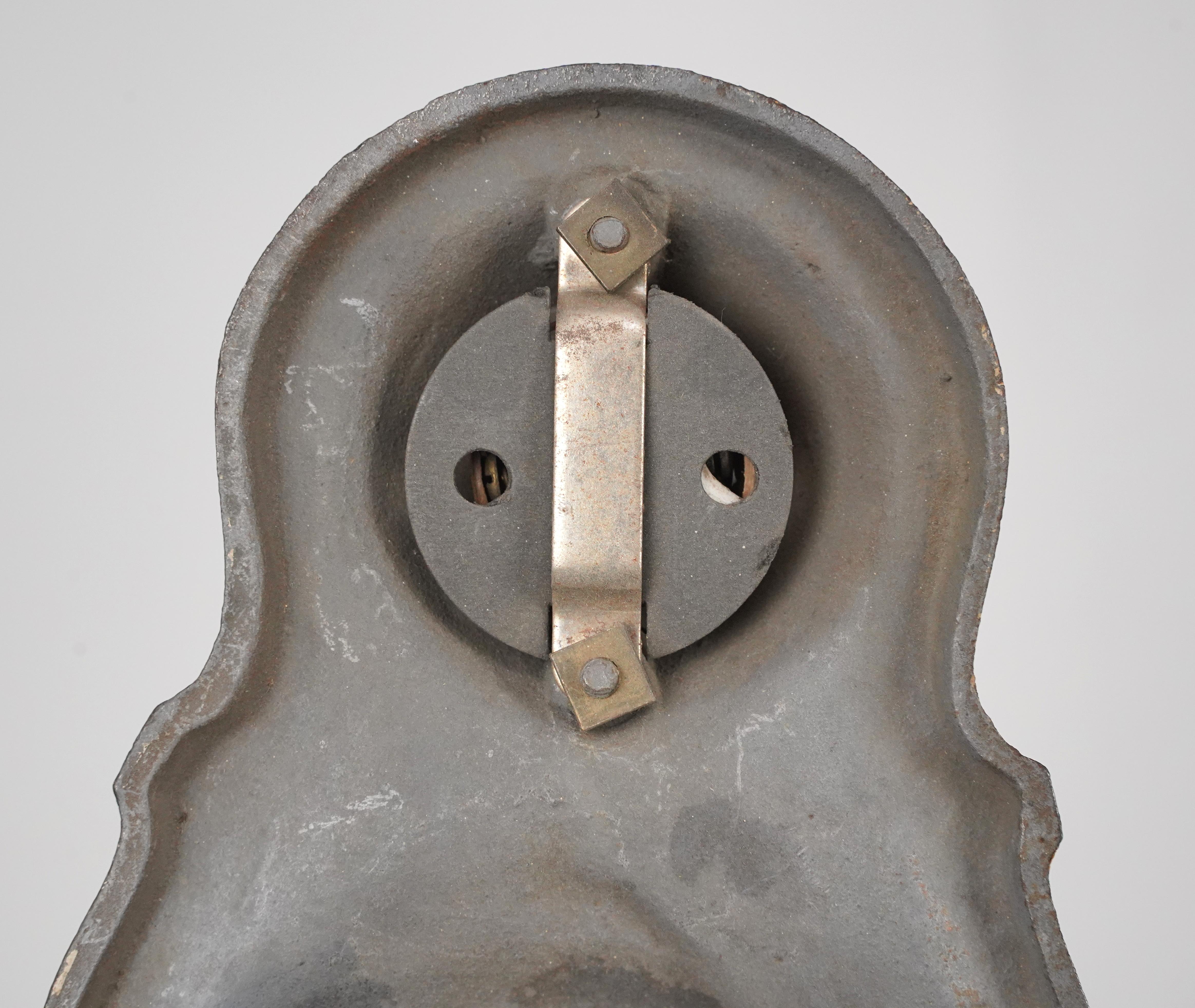 1920er Art Deco Freiliegende Glühbirne Flush Mount Light im Angebot 4