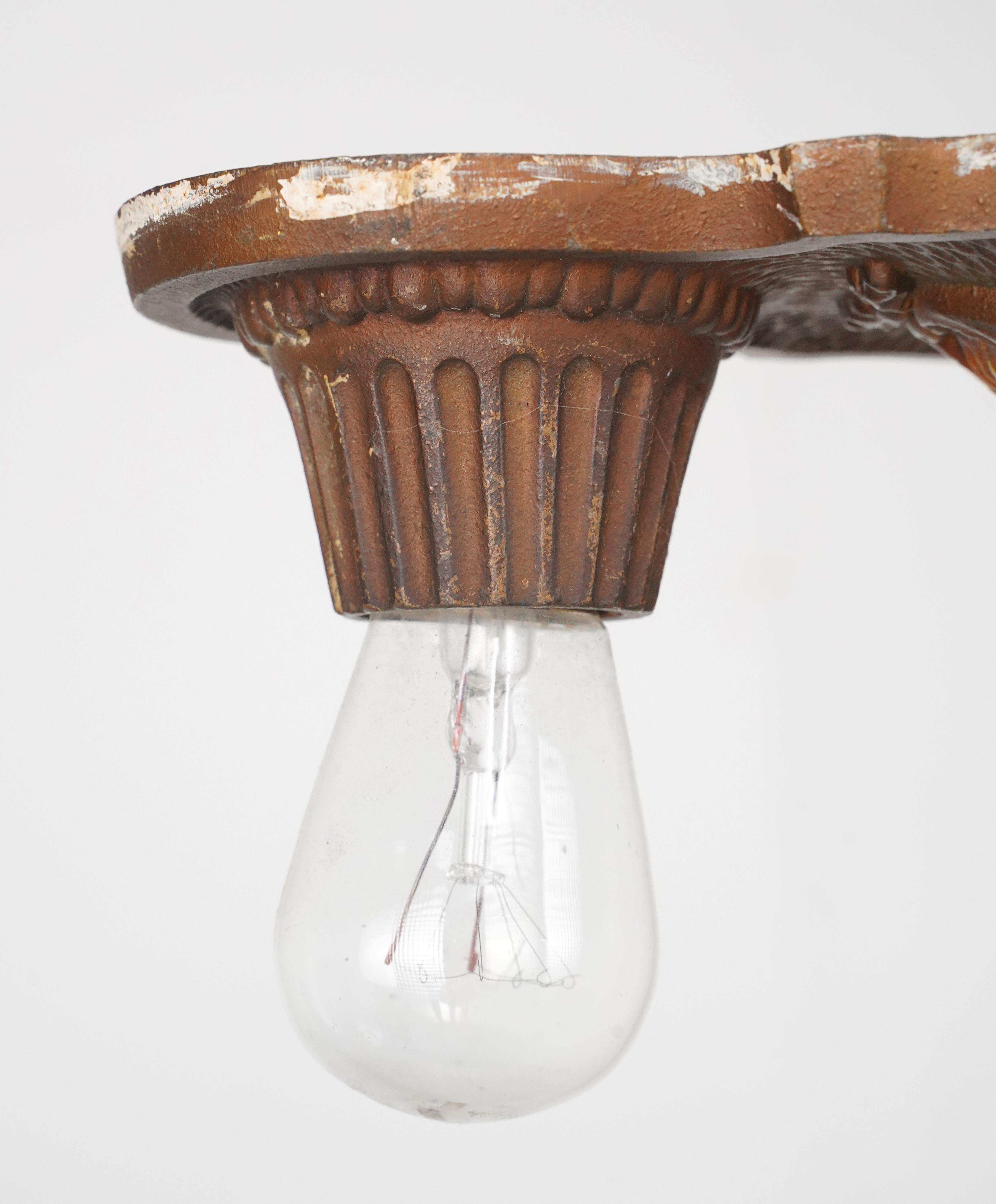 1920er Art Deco Freiliegende Glühbirne Flush Mount Light im Zustand „Gut“ im Angebot in New York, NY