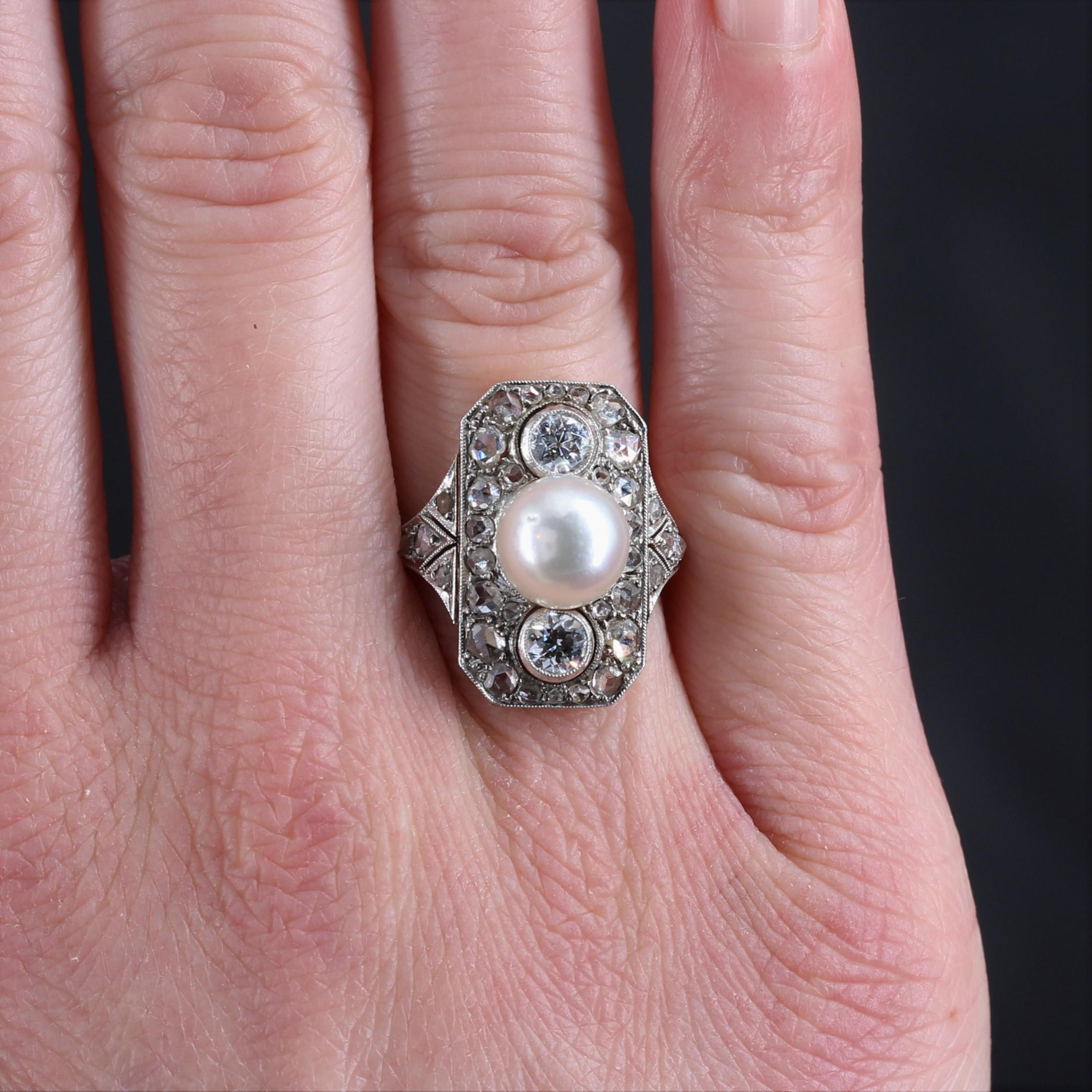 Women's 1920s Art Deco Fine Pearl Diamonds 18 Karat Yellow Gold Platinum Ring For Sale