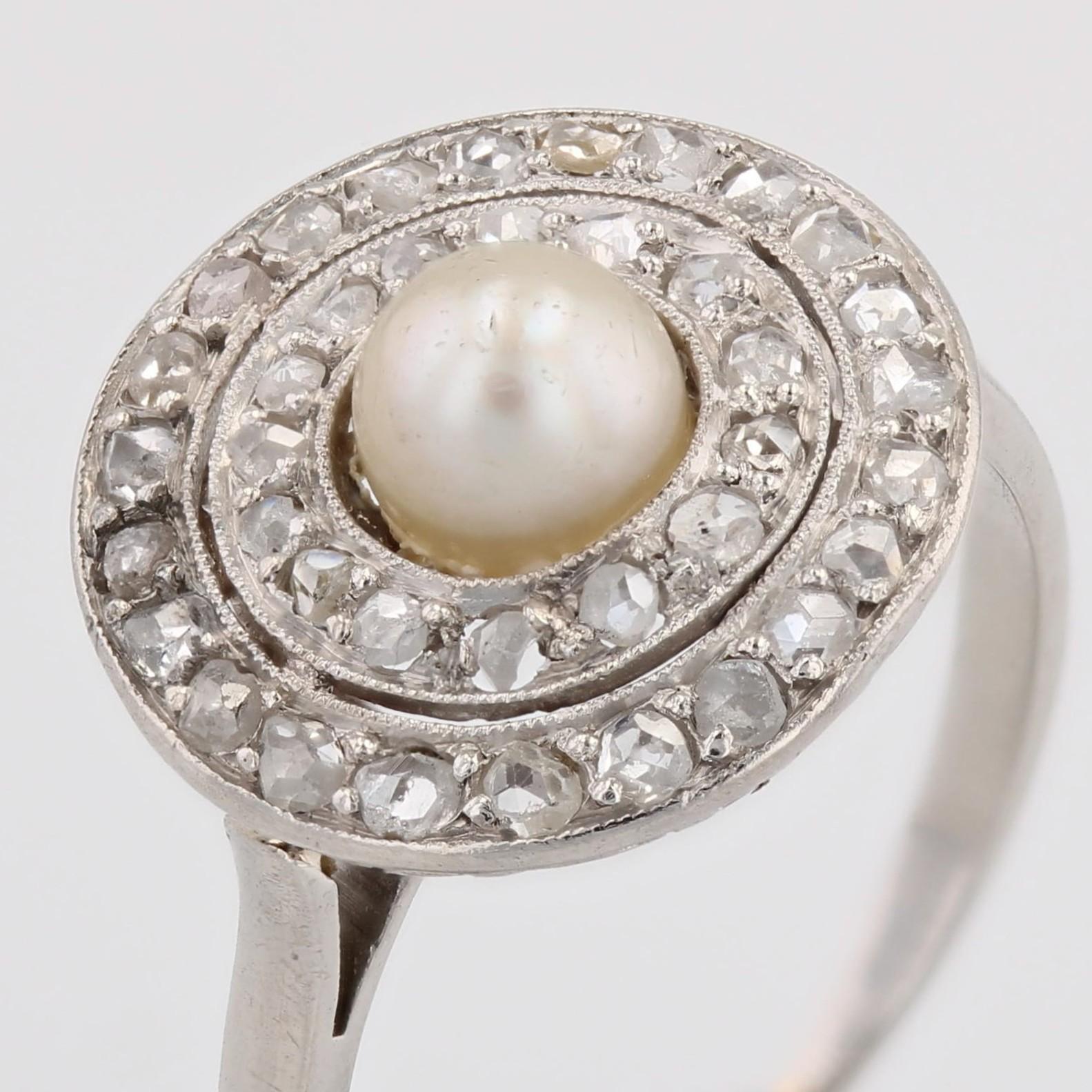 Anello tondo in platino con perle e diamanti Art Deco degli anni '20 in vendita 4