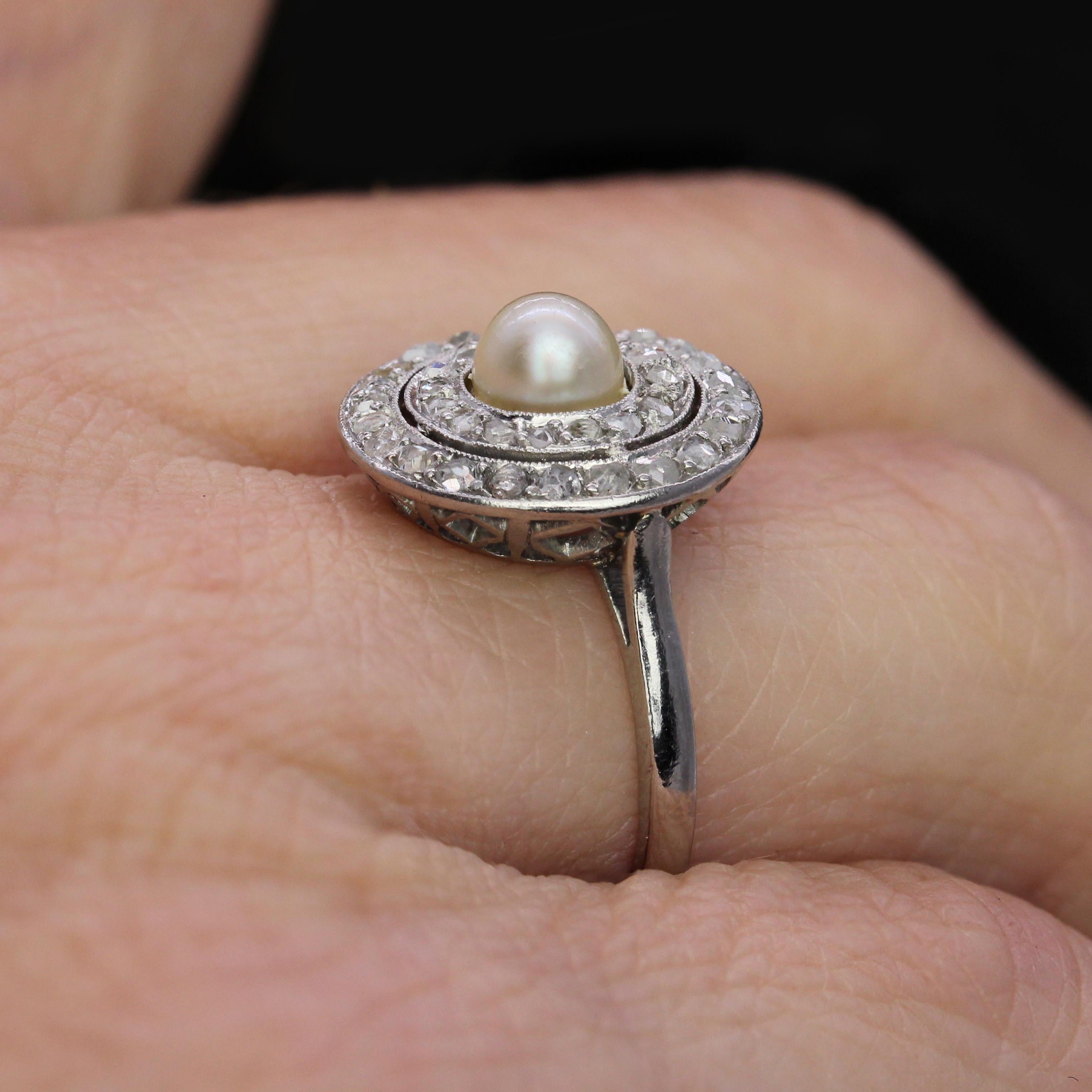 Anello tondo in platino con perle e diamanti Art Deco degli anni '20 in vendita 6