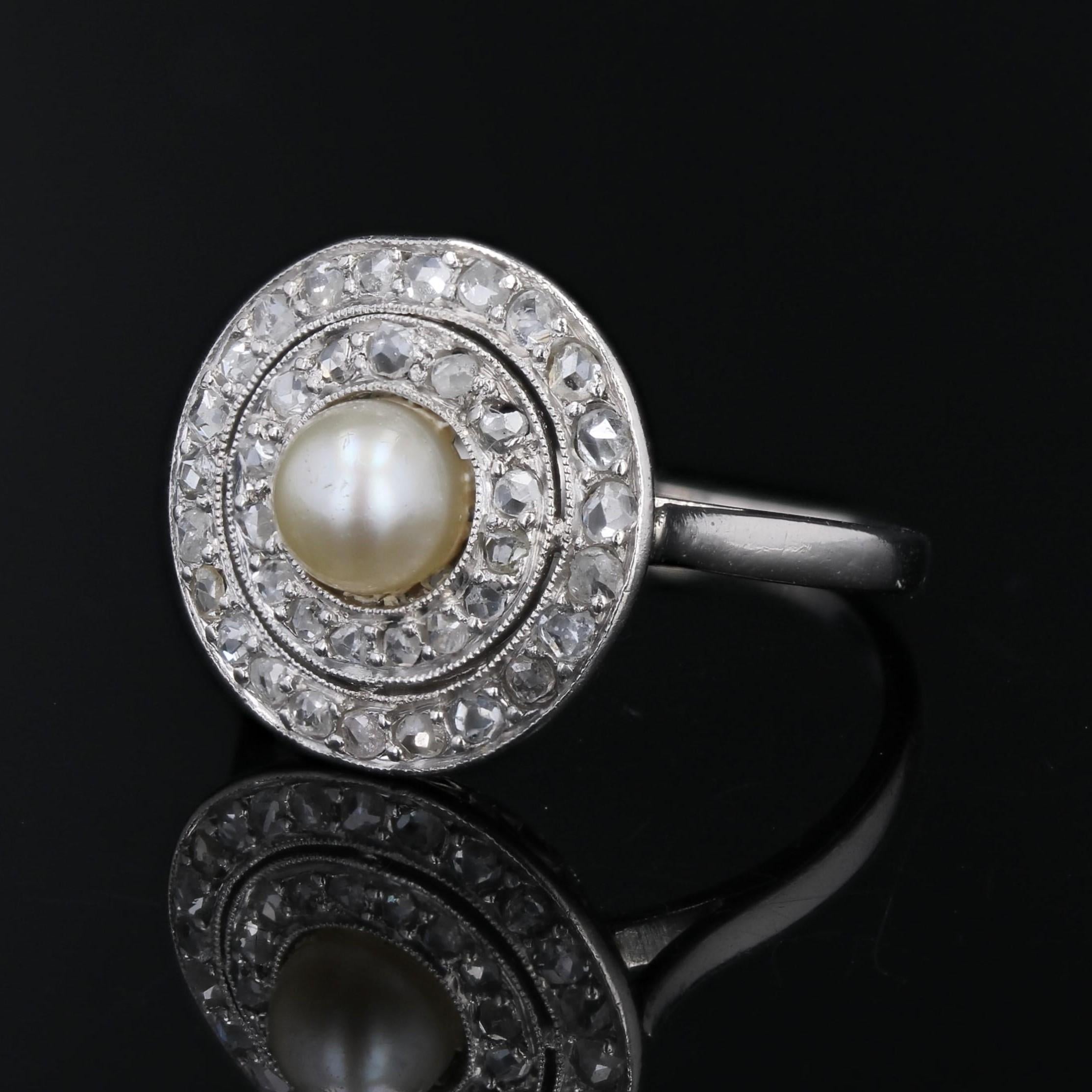 Anello tondo in platino con perle e diamanti Art Deco degli anni '20 in vendita 1