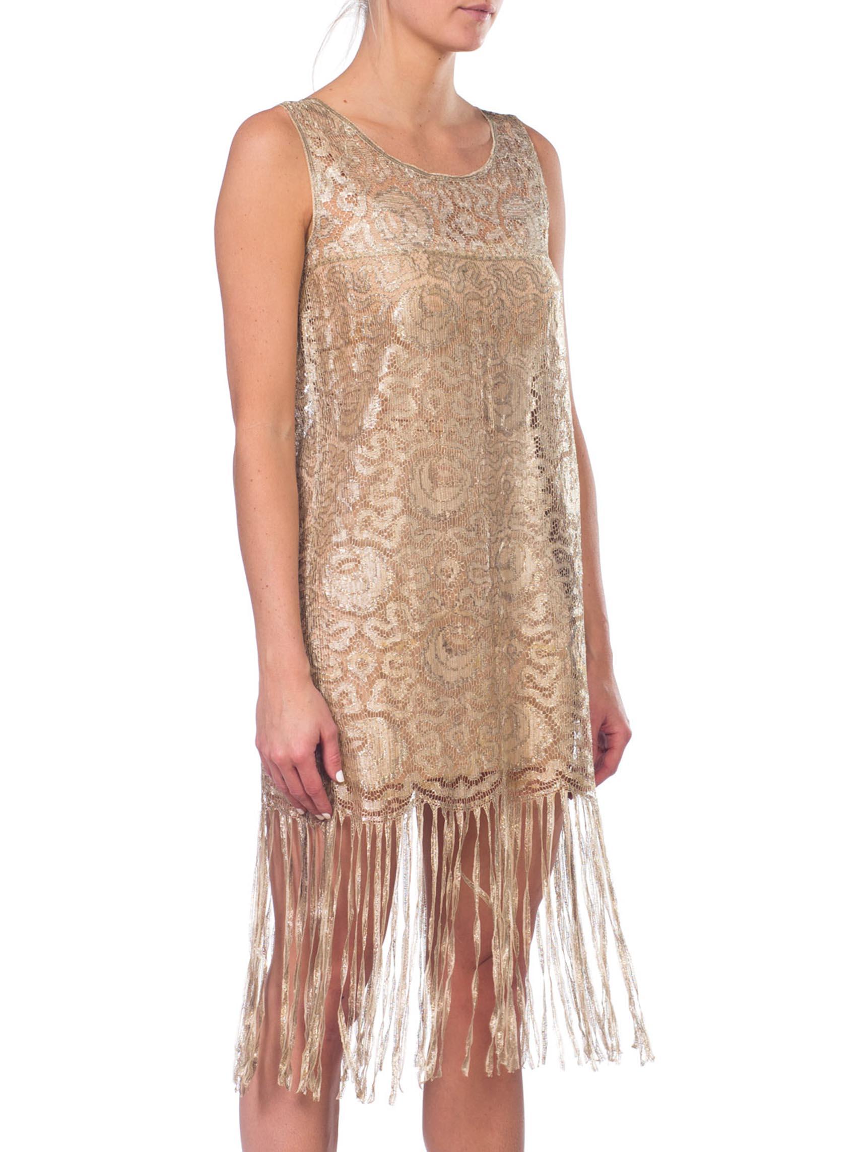 Women's 1920S Off White Silver Lamé Lace Art Deco Floral & Fringe Flapper Cocktail Dress For Sale