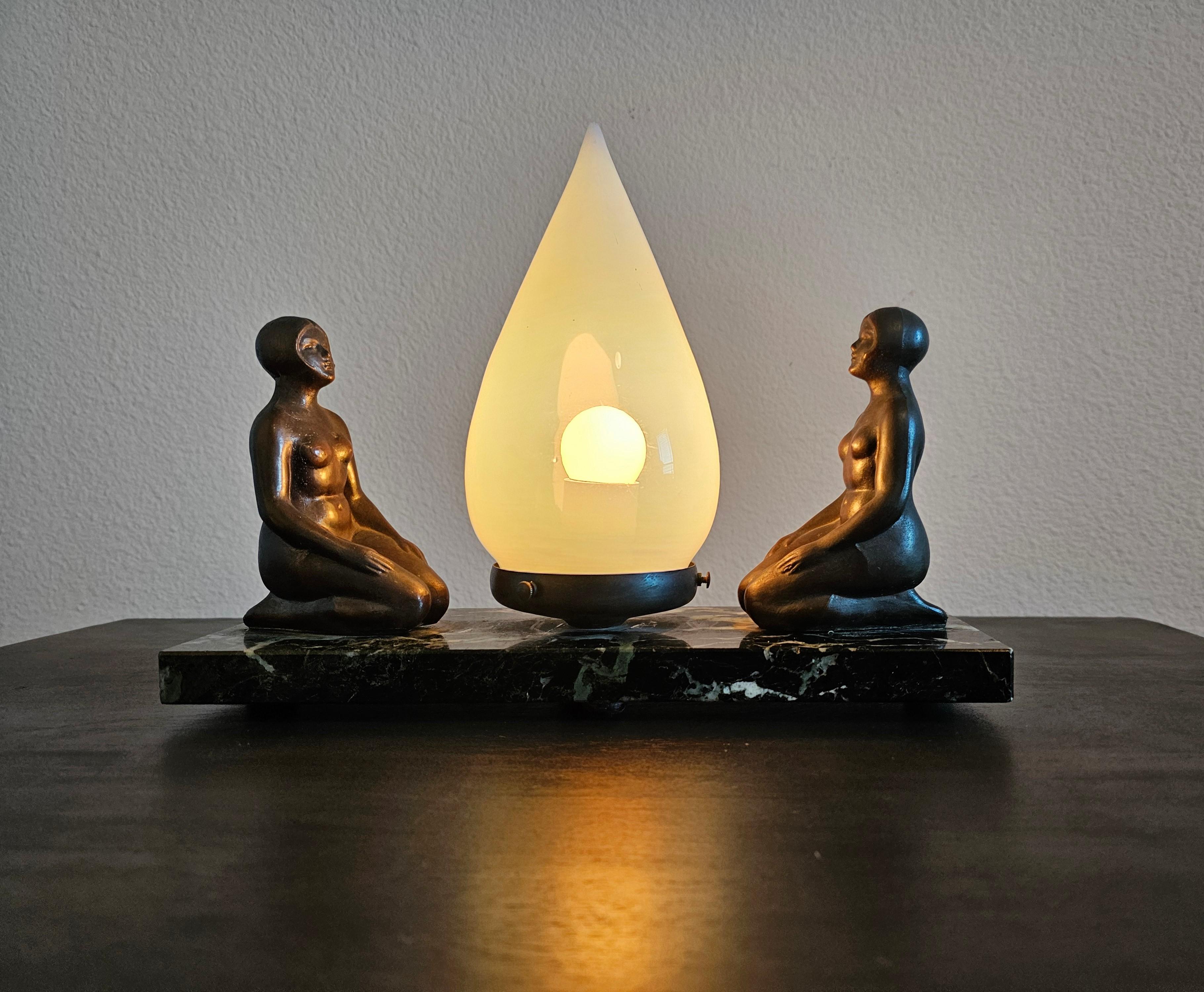 Lampe de table sculpturale nue Art Déco Frankart / Nuart Style des années 1920  en vente 7