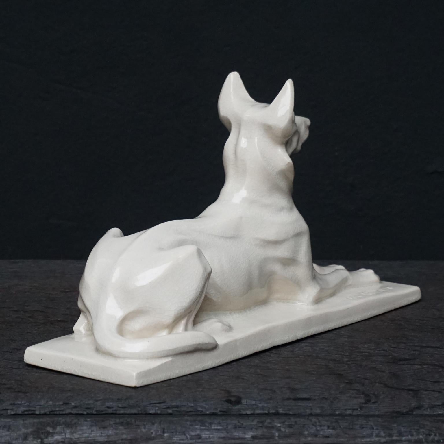 Französische Keramik-Hirschhund-Statue von Charles Louis Eugne Virion aus den 1920er Jahren im Art déco-Stil im Angebot 1