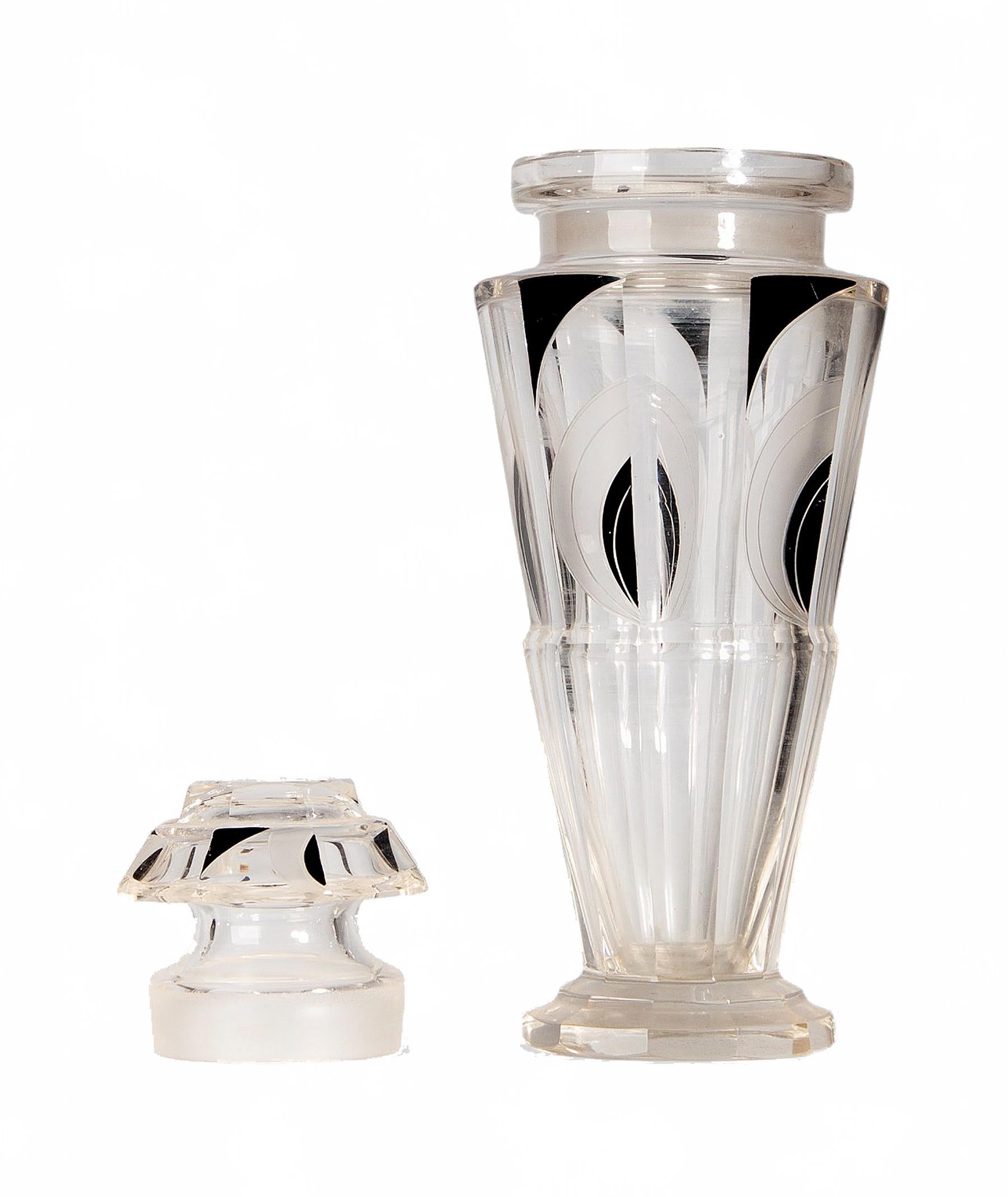 Decantador francés Art Déco de los años 20 de cristal cilíndrico y esmalte negro con tapón Francés en venta