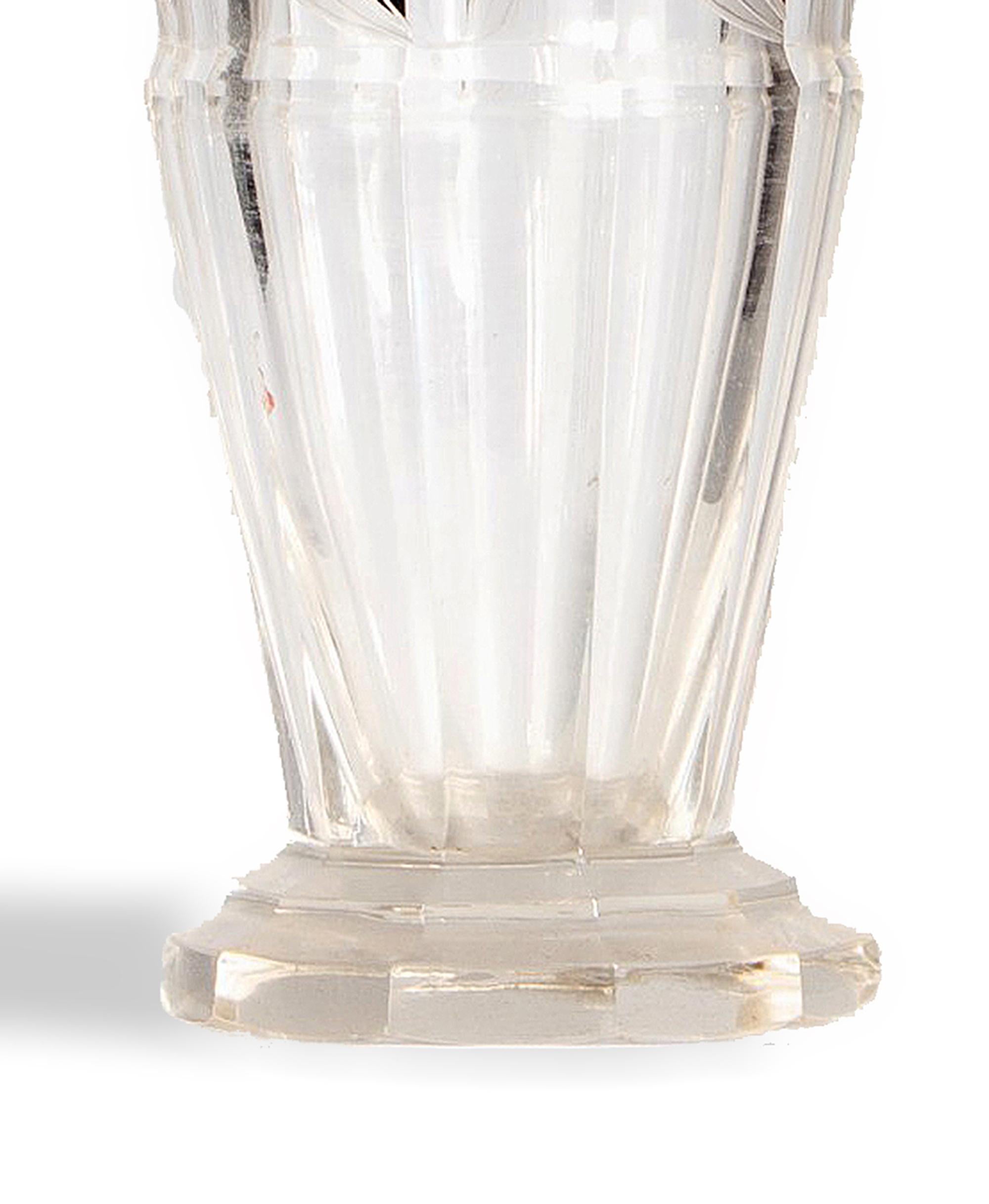 Decantador francés Art Déco de los años 20 de cristal cilíndrico y esmalte negro con tapón principios del siglo XX en venta