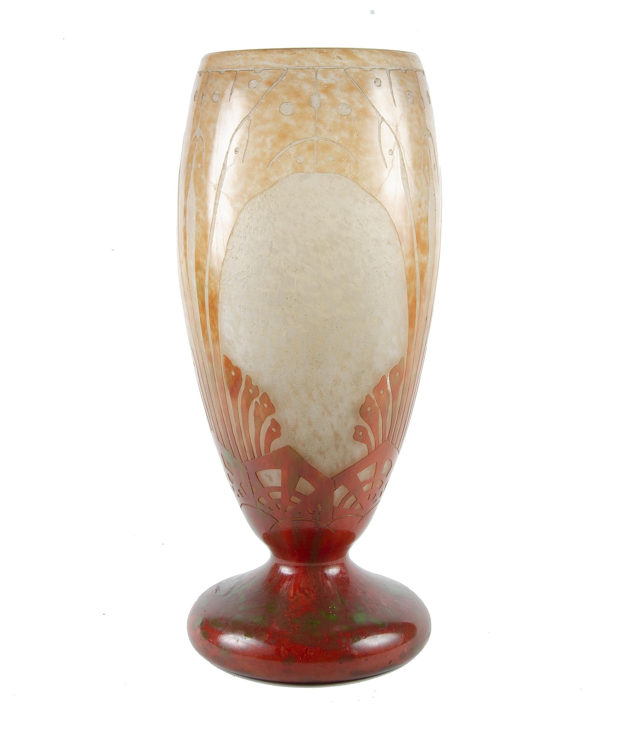 Art déco Vase Art Déco en verre français des années 1920 avec algues par Charder pour Le Verre Français en vente