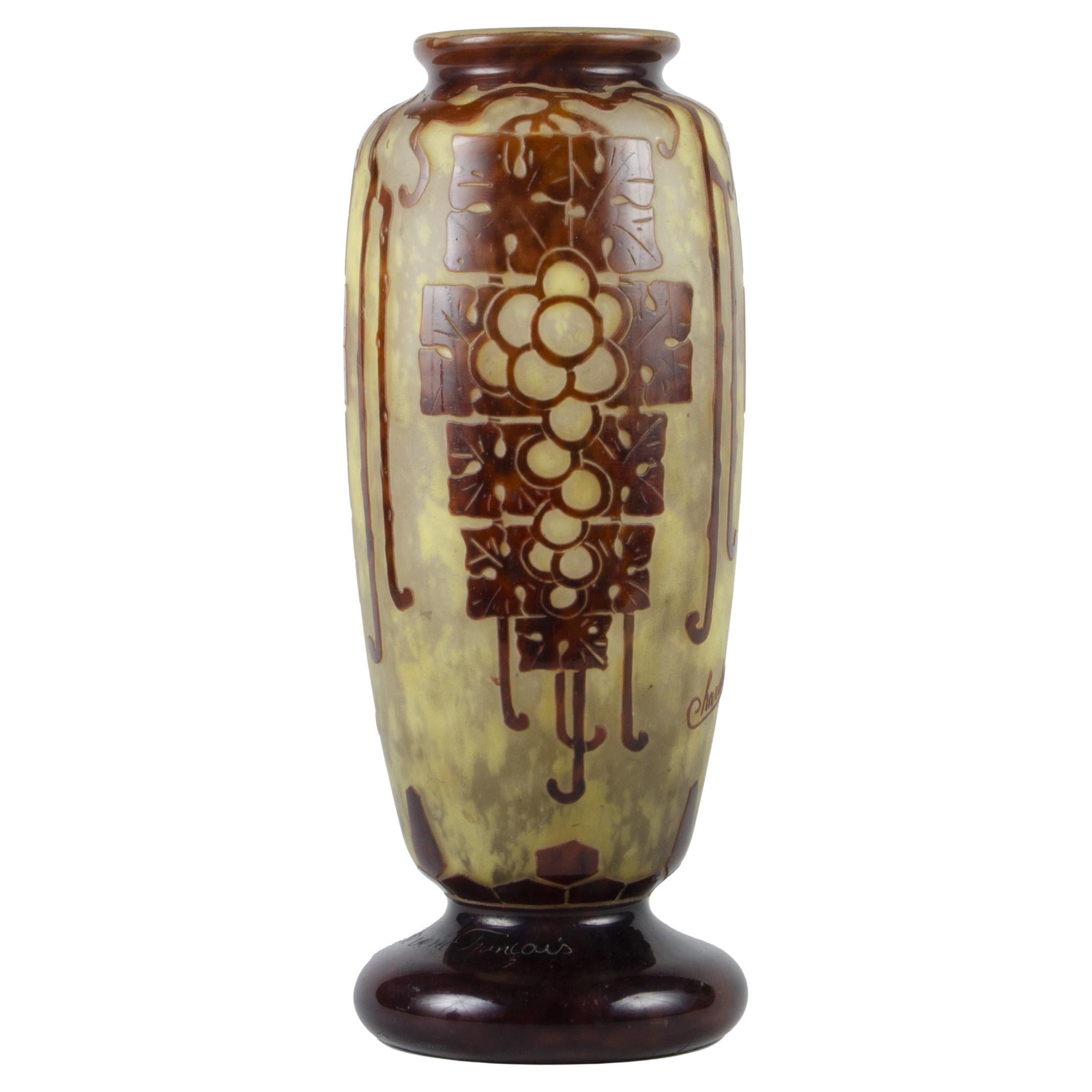 1920s Art Déco French Hand-Painted Frosted Vase by Charder for Le Verre Français en venta