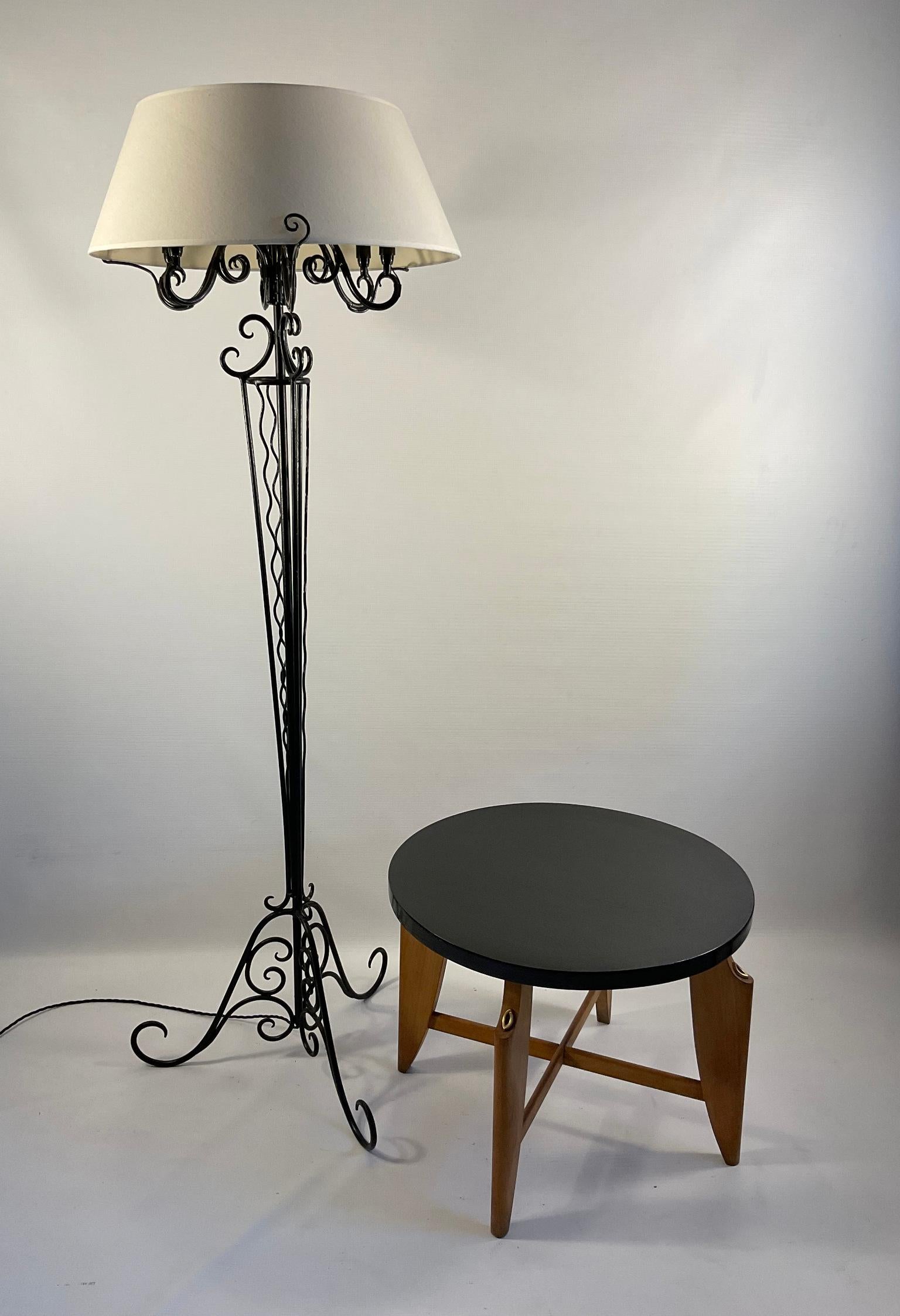1920s Art Deco French Wrought Iron Floor Lamp in the Style of René Prou For Sale 8