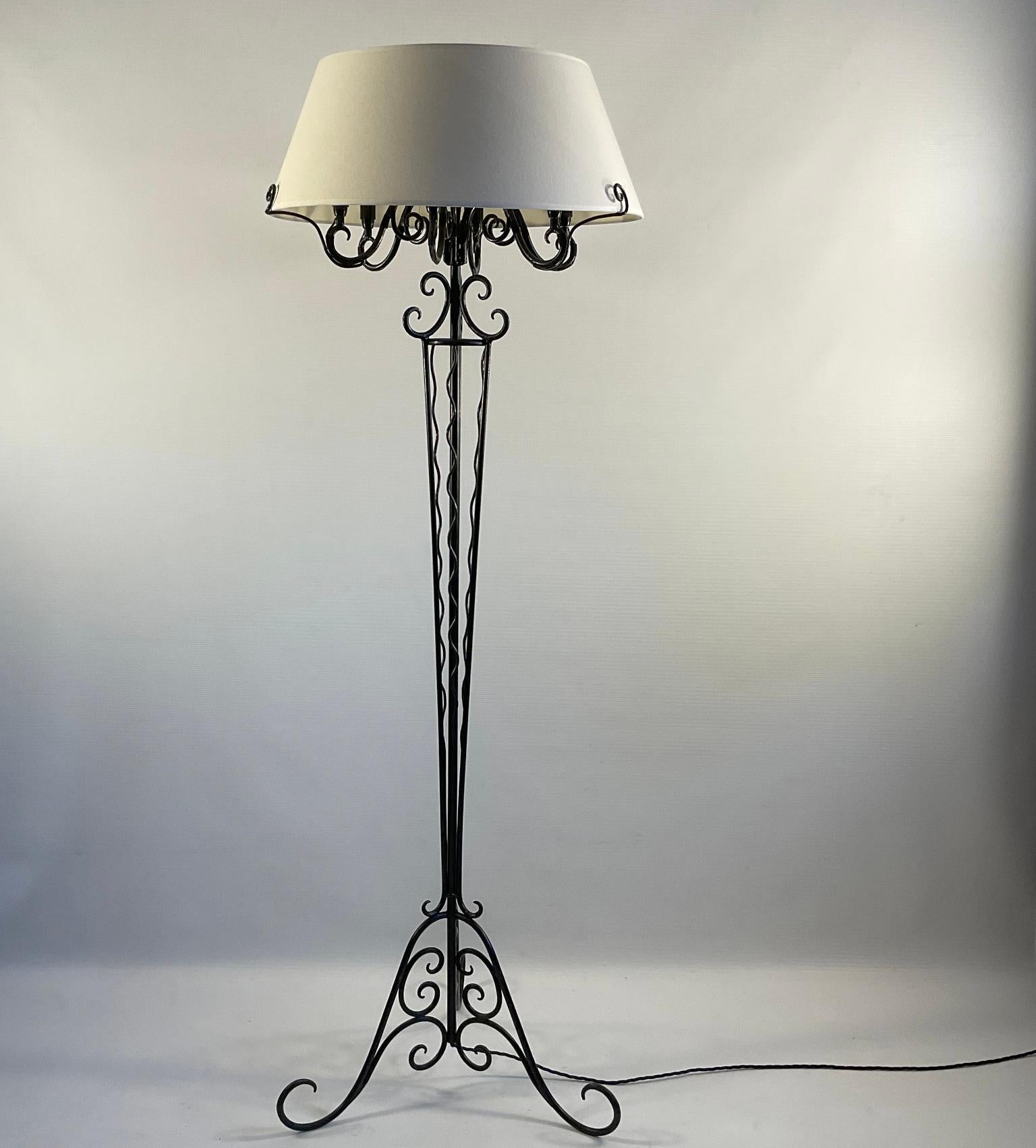Metalwork 1920s Art Deco French Wrought Iron Floor Lamp in the Style of René Prou For Sale