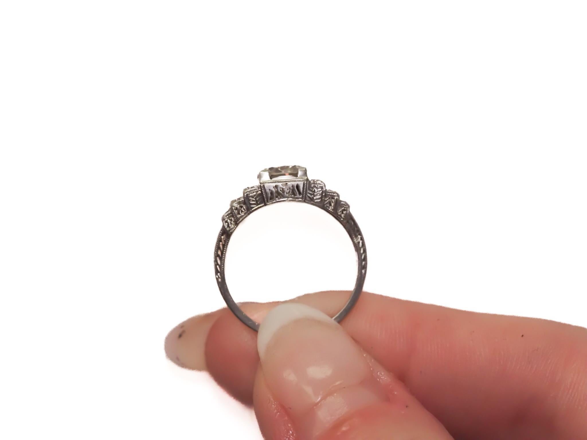 1920s Art Deco GIA 1.04ct Old European Diamond and Emerald Engagement Ring - For Sale 2