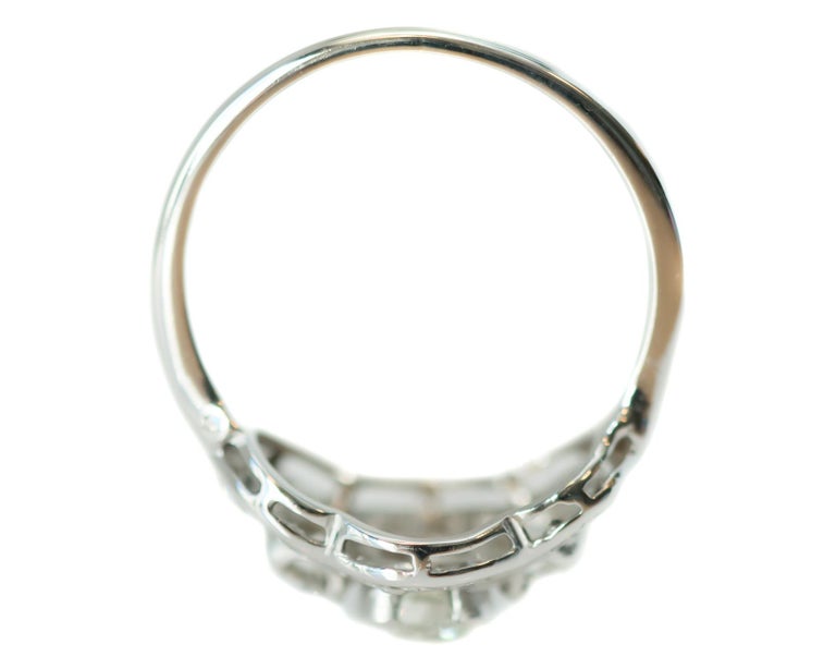 1920s Art Deco GIA 1.25 Carat Diamond Three-Stone White Gold Engagement Ring 2