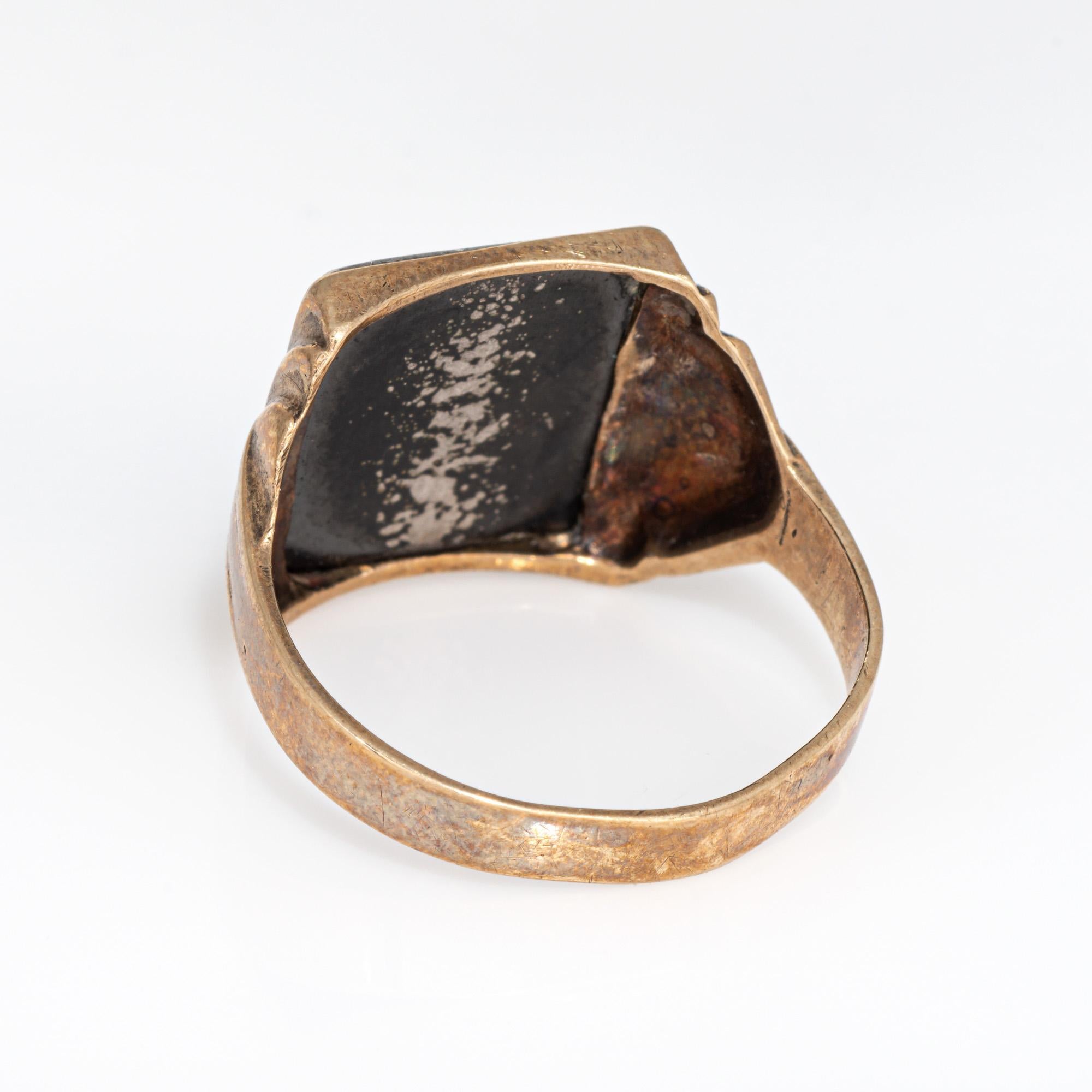 Women's or Men's 1920s Art Deco Hematite Intaglio Ring Vintage 10k Yellow Gold Sz 9.75 Jewelry For Sale