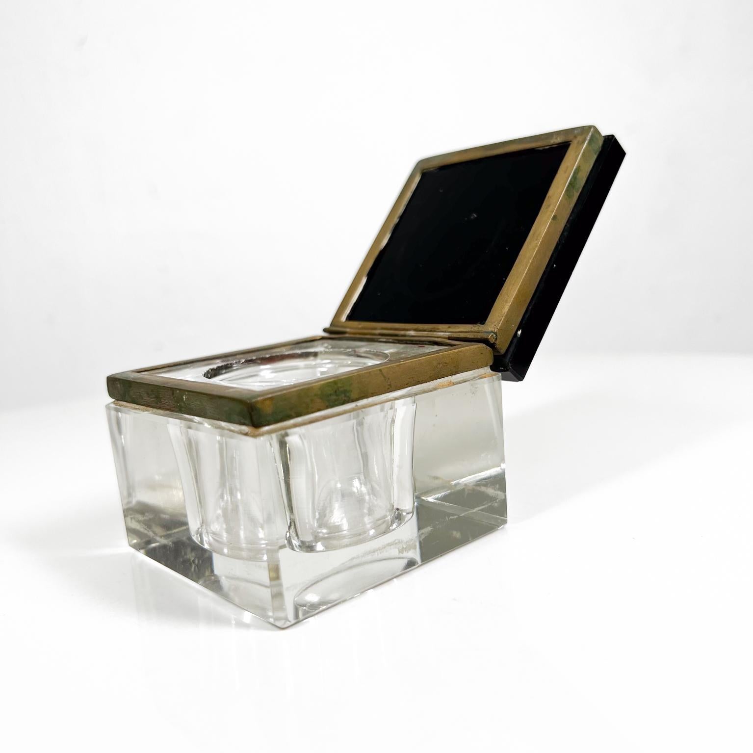 1920s Art Deco Inkwell Modern Beveled Solid Glass and Brass For Sale 2