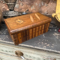 1920s Art Deco Inlaid Fruit Wood Cigar Box form Sorrento Italy