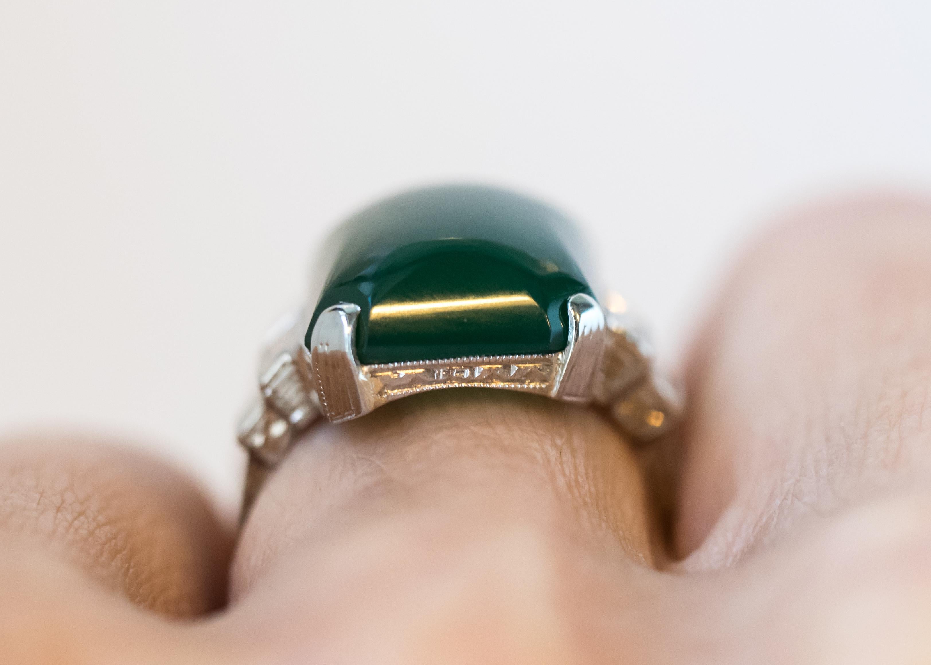 1920s Art Deco Jade, Diamond and 14 Karat White Gold Ring 9