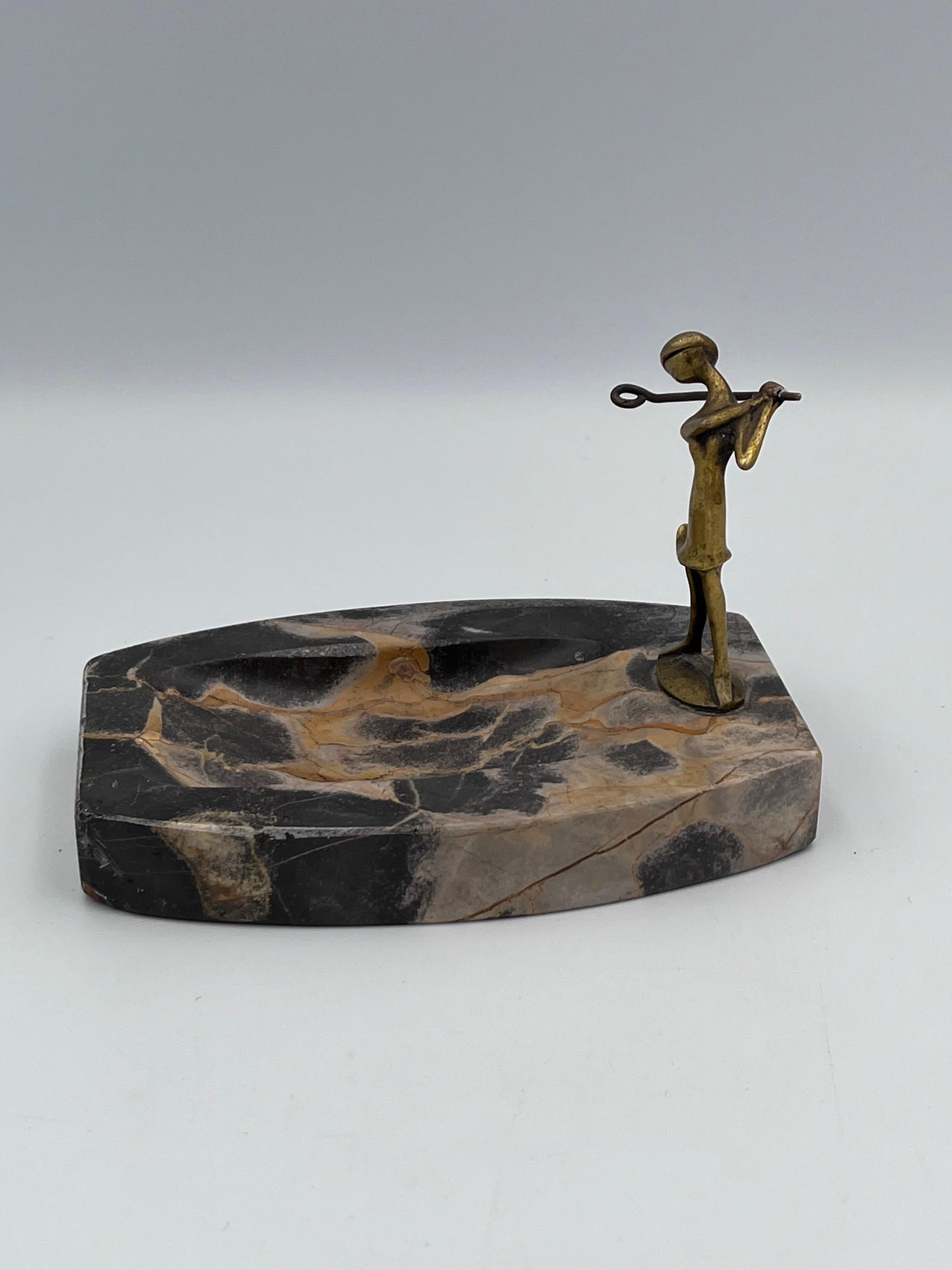 Austrian 1920's Art Deco Karl Hagenauer Lady Golfer Bronze & Marble Vide Poche or Ashtray For Sale