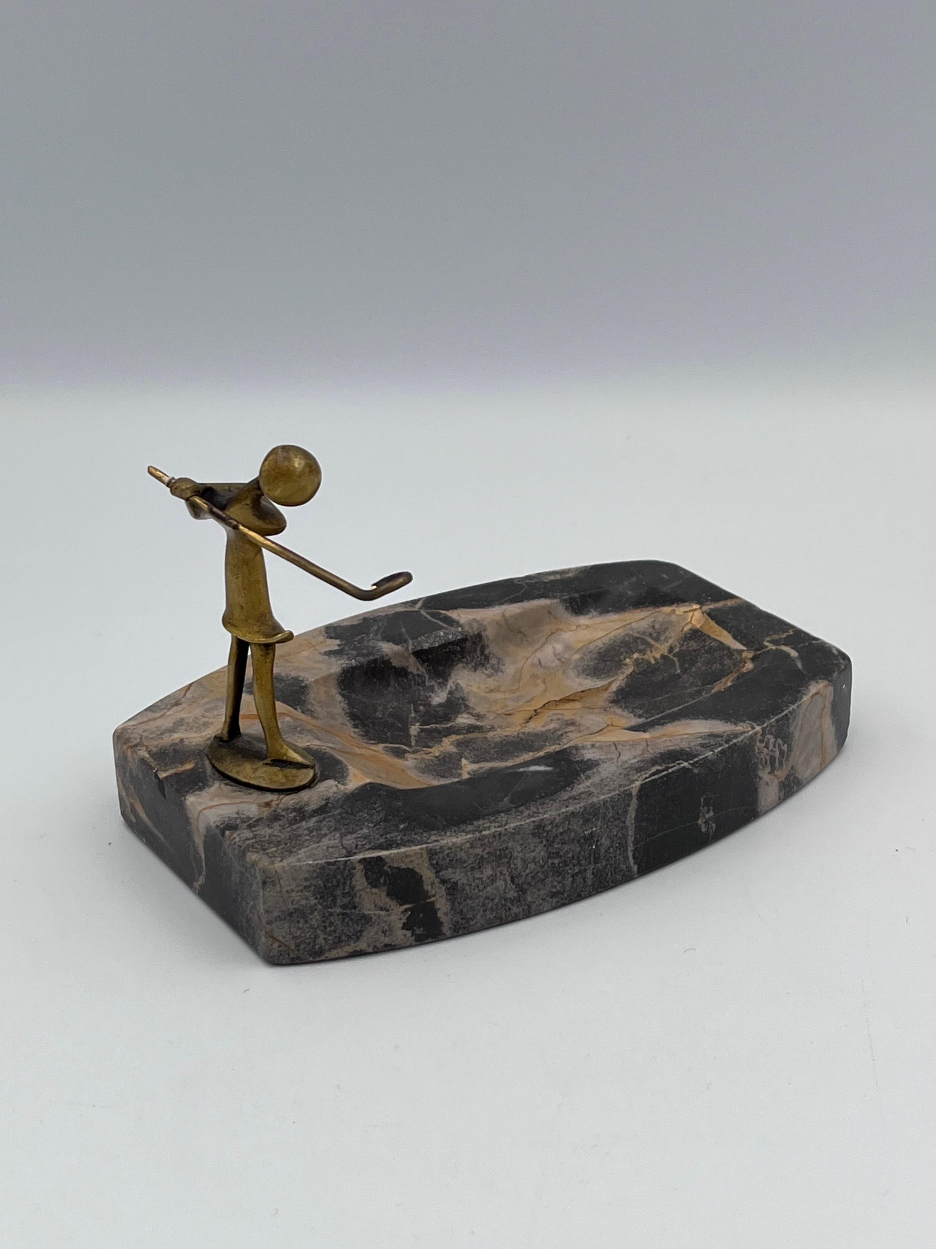 1920's Art Deco Karl Hagenauer Lady Golfer Bronze & Marble Vide Poche or Ashtray In Good Condition For Sale In Red Lion, PA