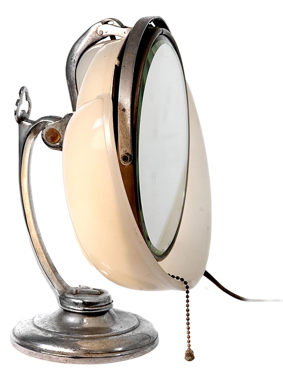 1920s Art Deco Make-Up Mirror In Good Condition For Sale In Peekskill, NY