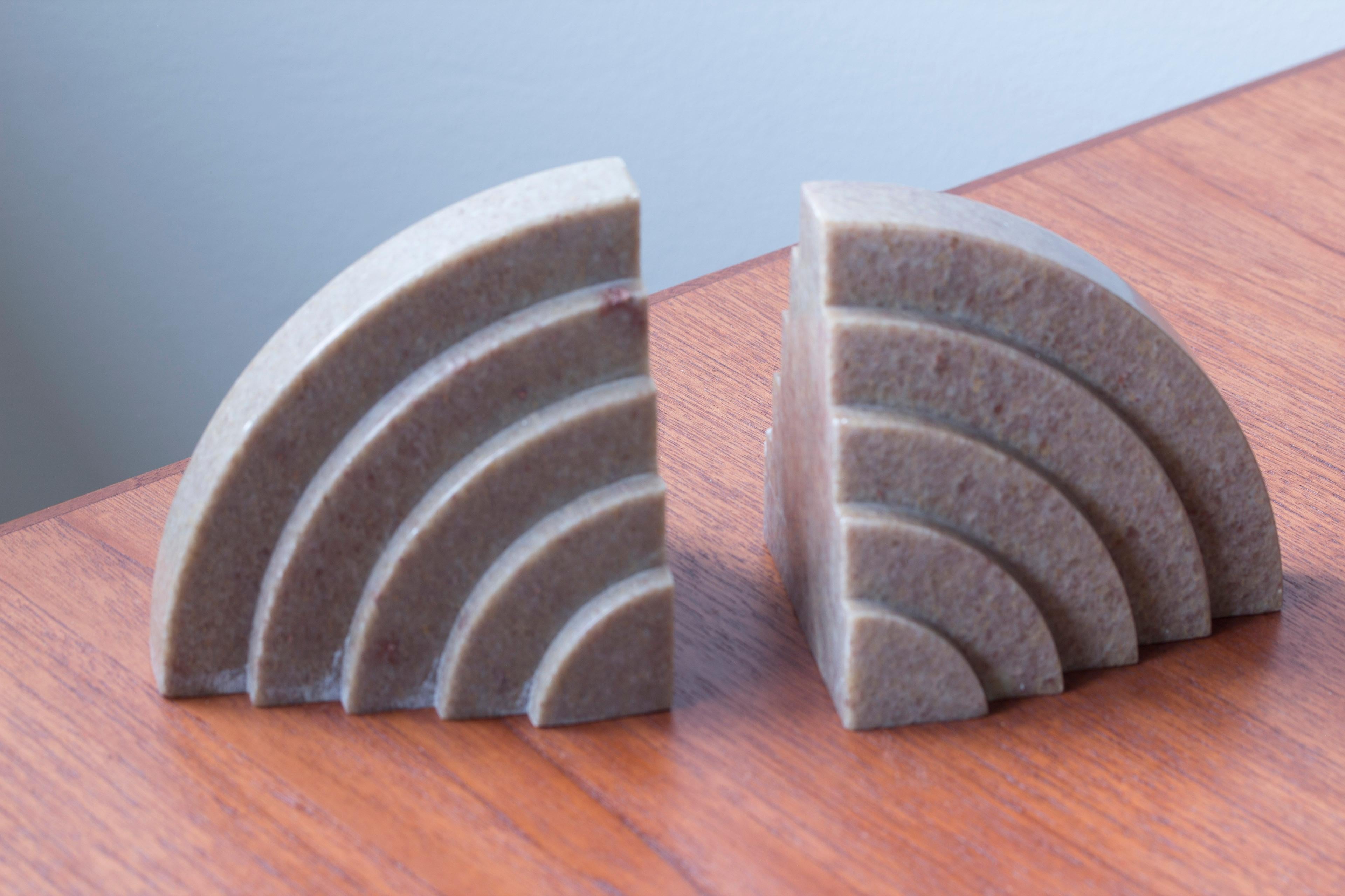 1920s Art Deco marble bookends made in Sweden In Good Condition For Sale In Hägersten, SE